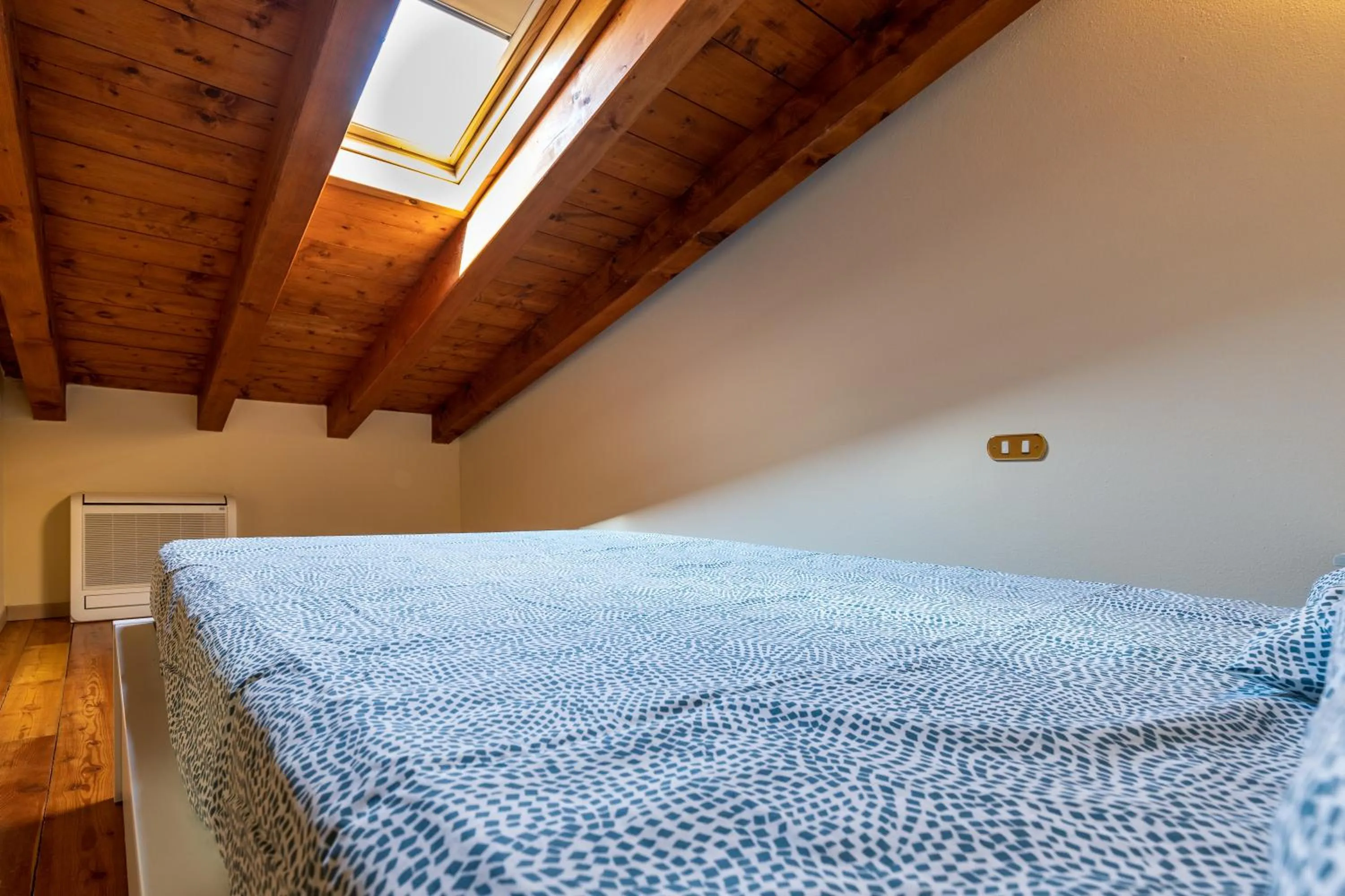 Bed in Il Casale Lonato - by Host4U
