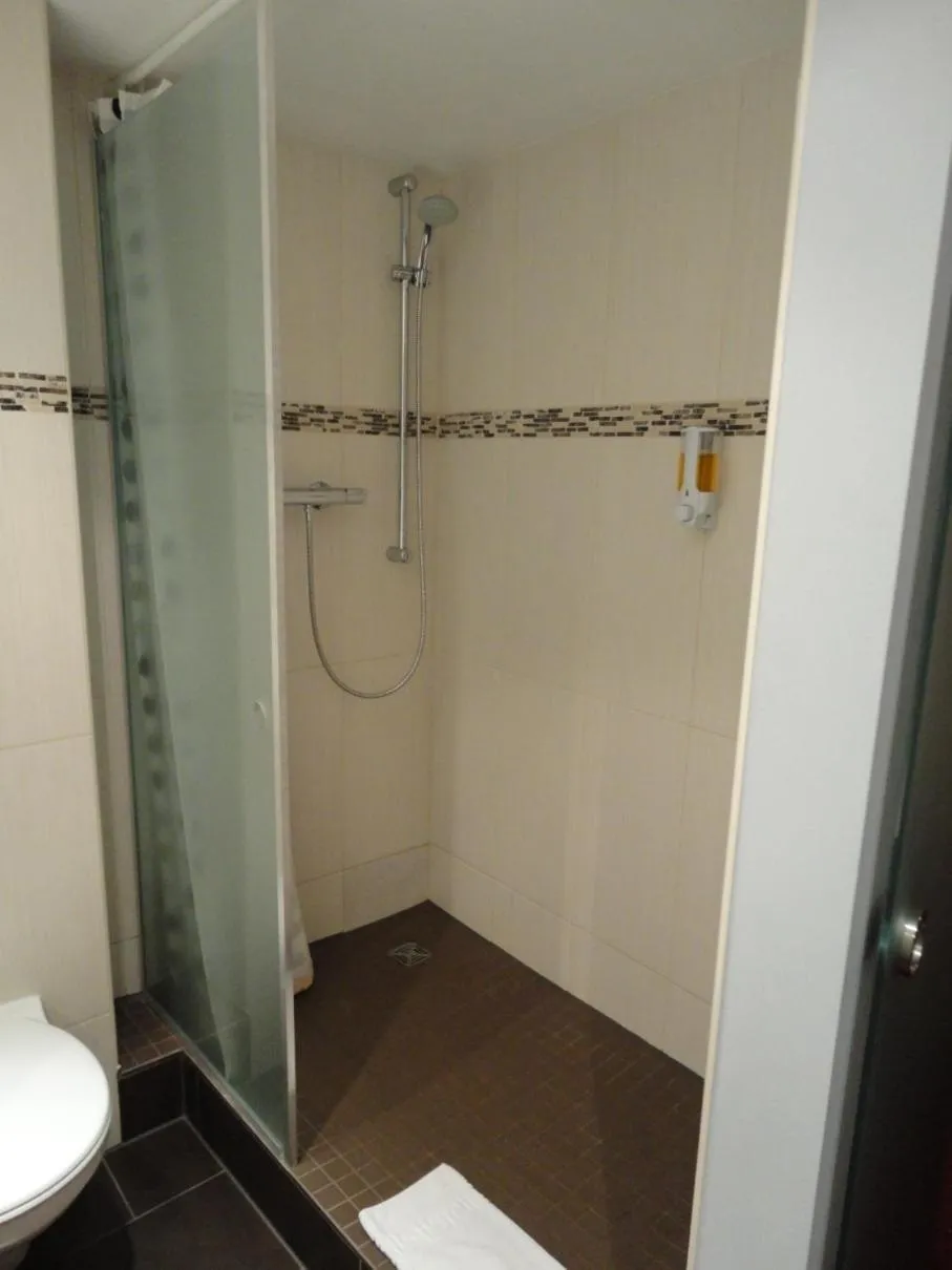 Bathroom in Grand Hotel Dream Main City Center