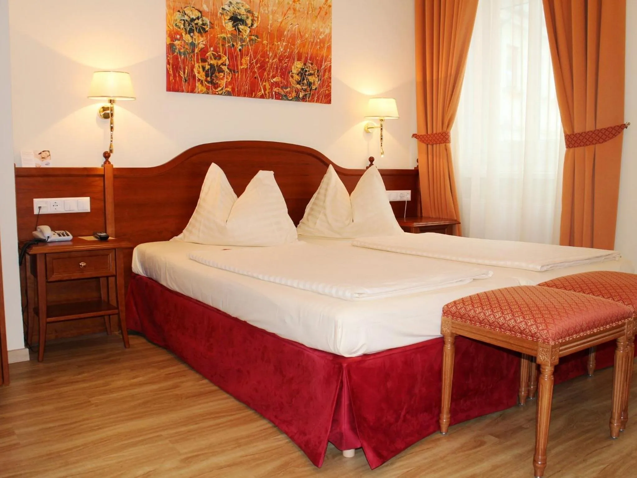 Bedroom, Bed in Altstadt Hotel Mosser