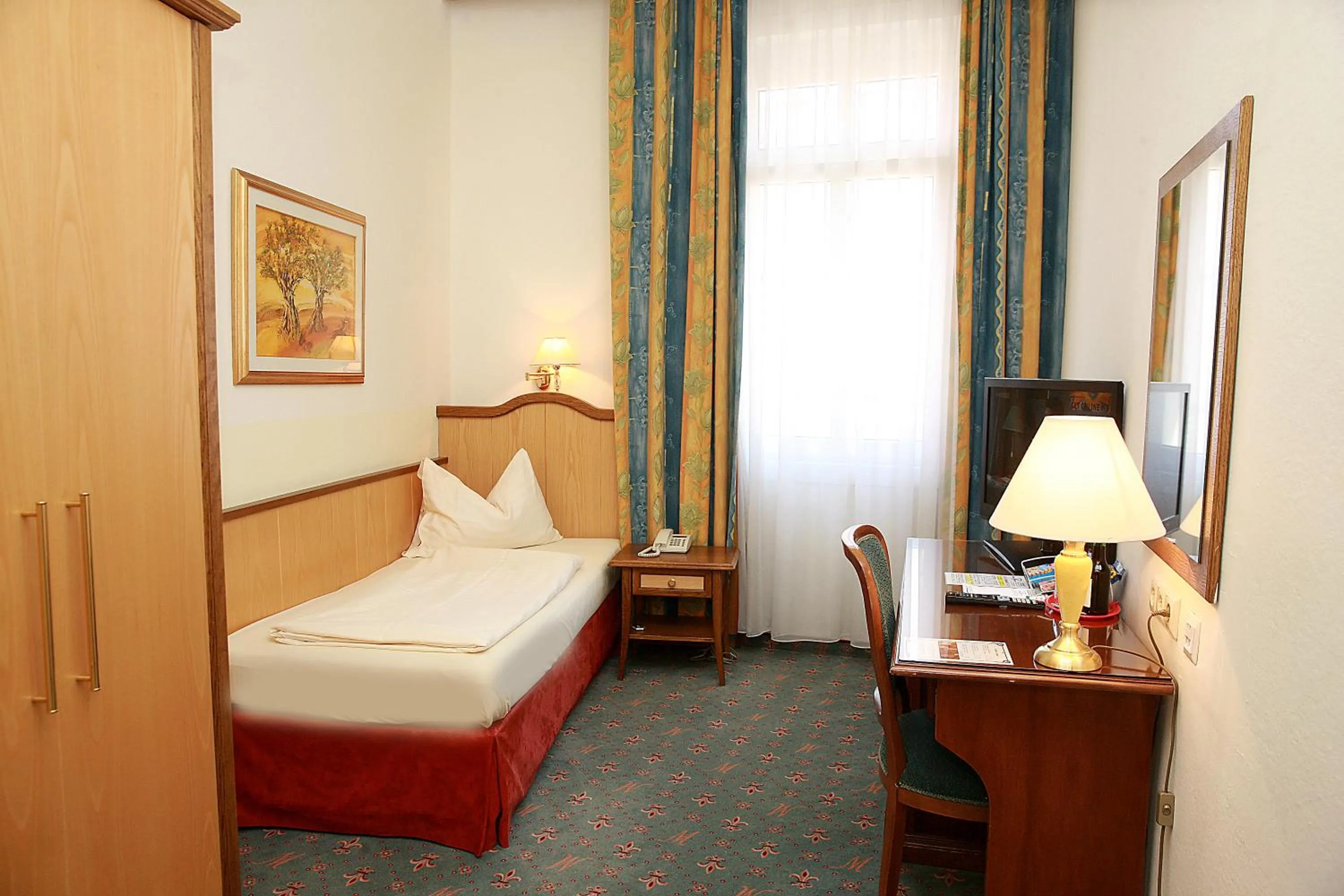 Photo of the whole room, Bed in Altstadt Hotel Mosser