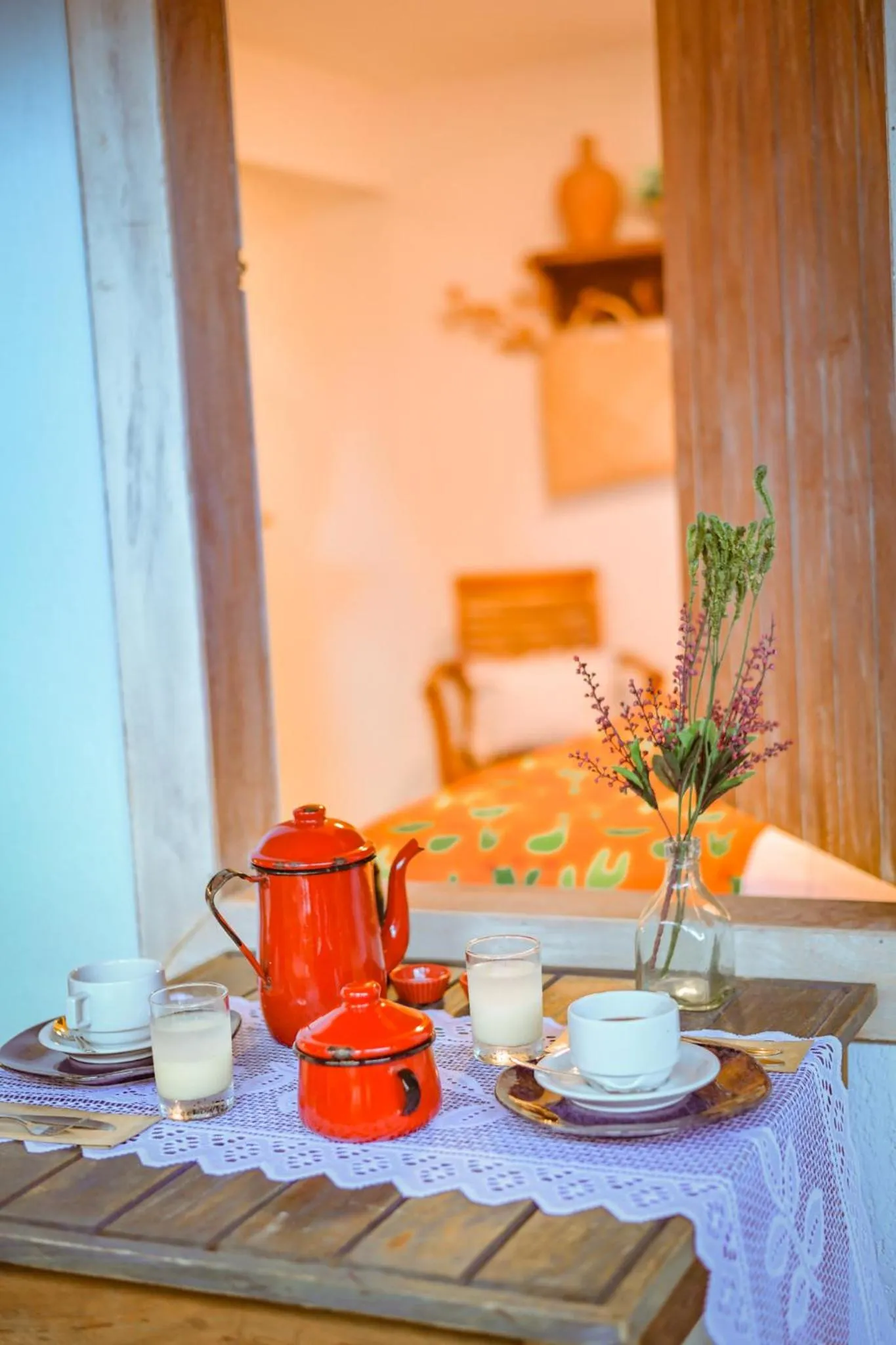 Food and drinks in EcoCharme Pousada Netuno