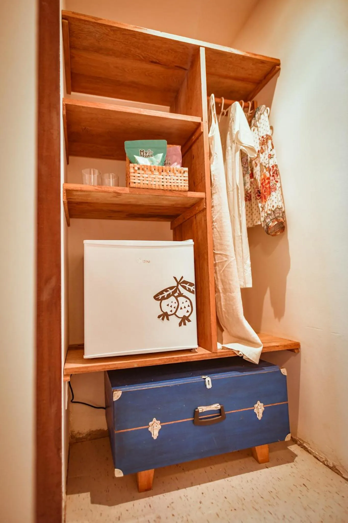 microwave in EcoCharme Pousada Netuno