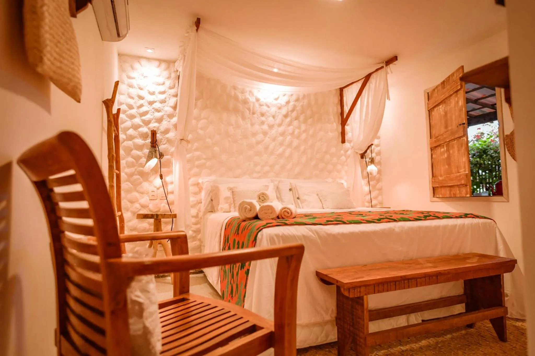 View (from property/room), Bed in EcoCharme Pousada Netuno