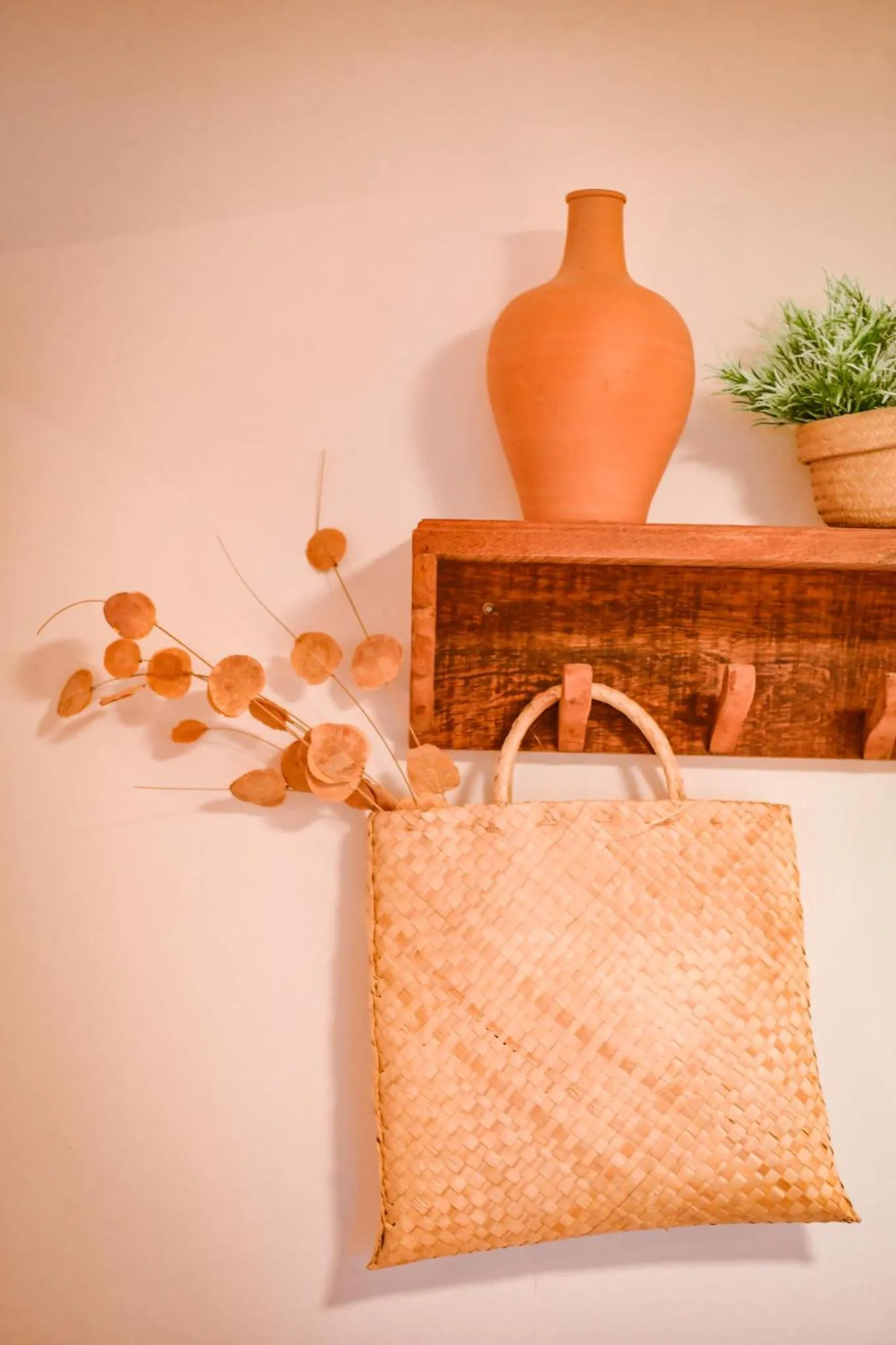 Decorative detail in EcoCharme Pousada Netuno