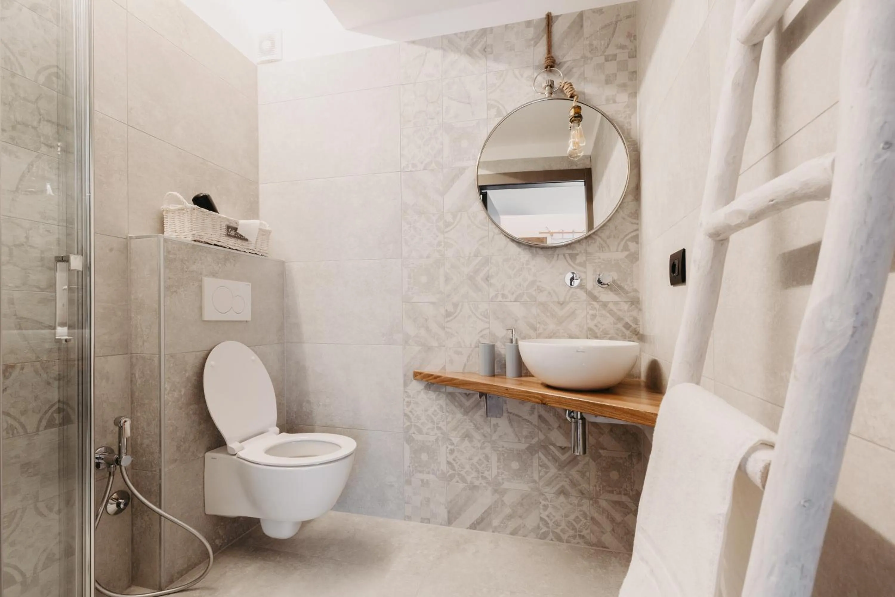 Bathroom in La Tana del Lupo B&B, family and outdoor sports