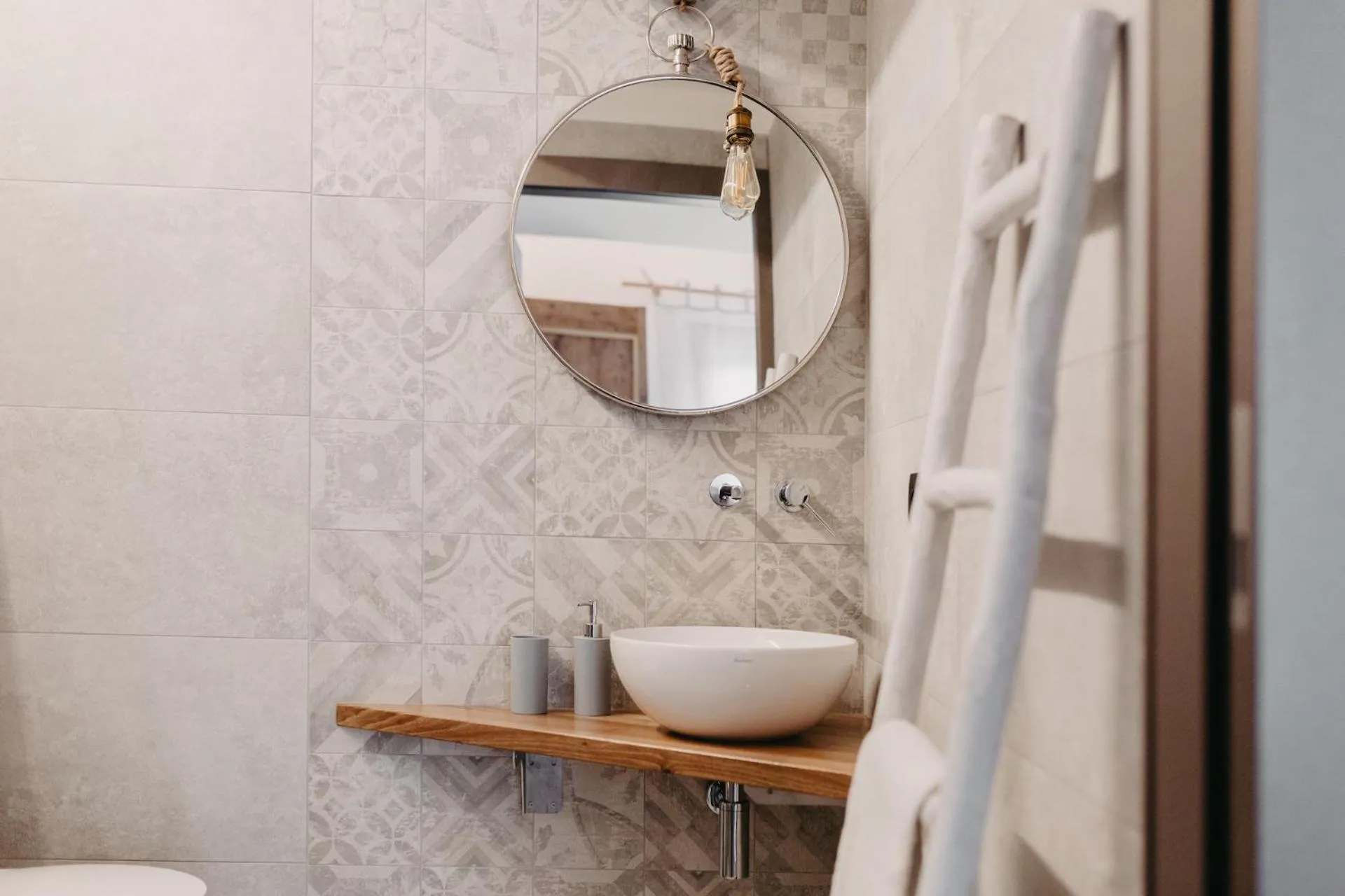Bathroom in La Tana del Lupo B&B, family and outdoor sports