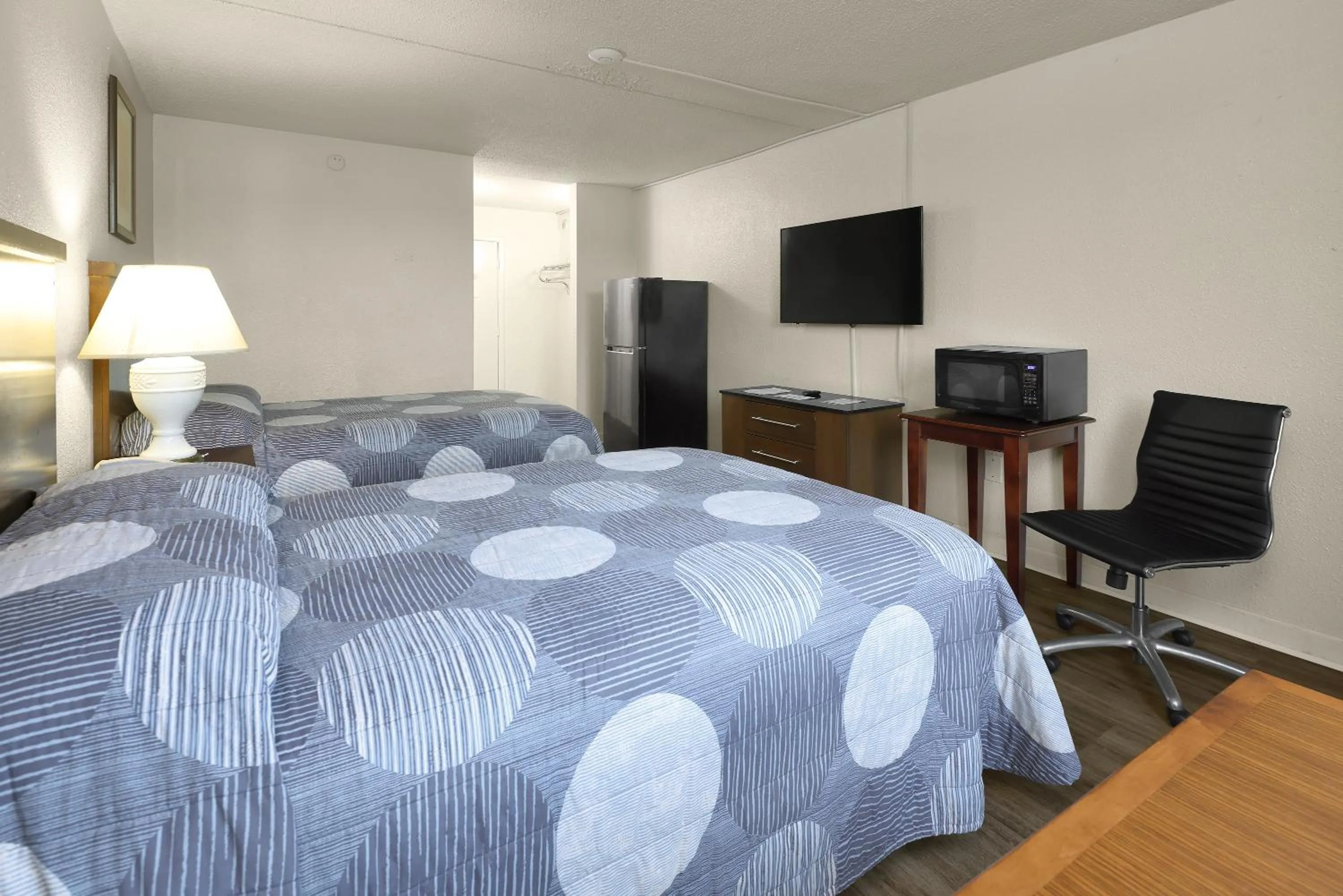 Bedroom, Bed in USA Economy Lodge