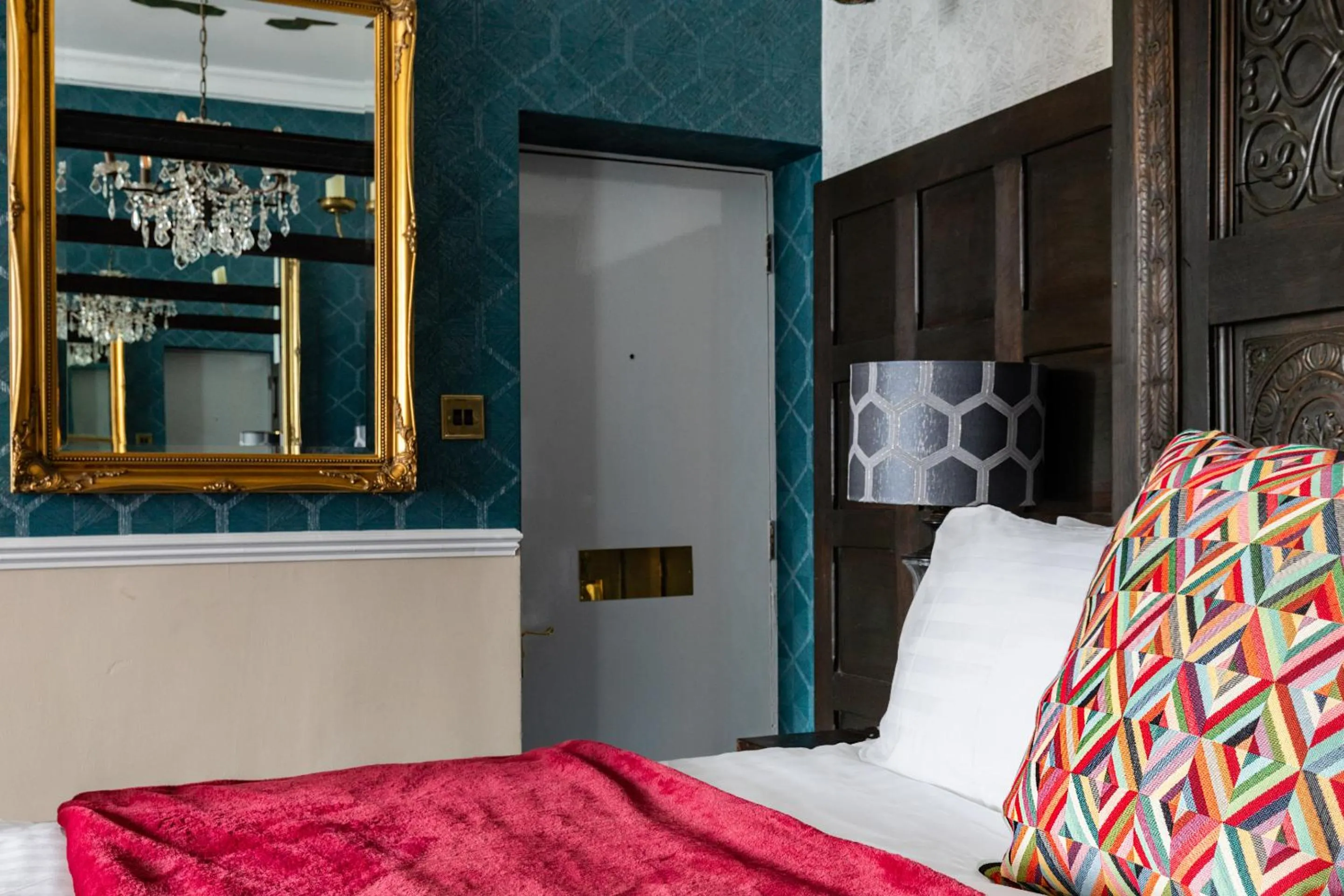 Bedroom, Bed in Staycations Maldon