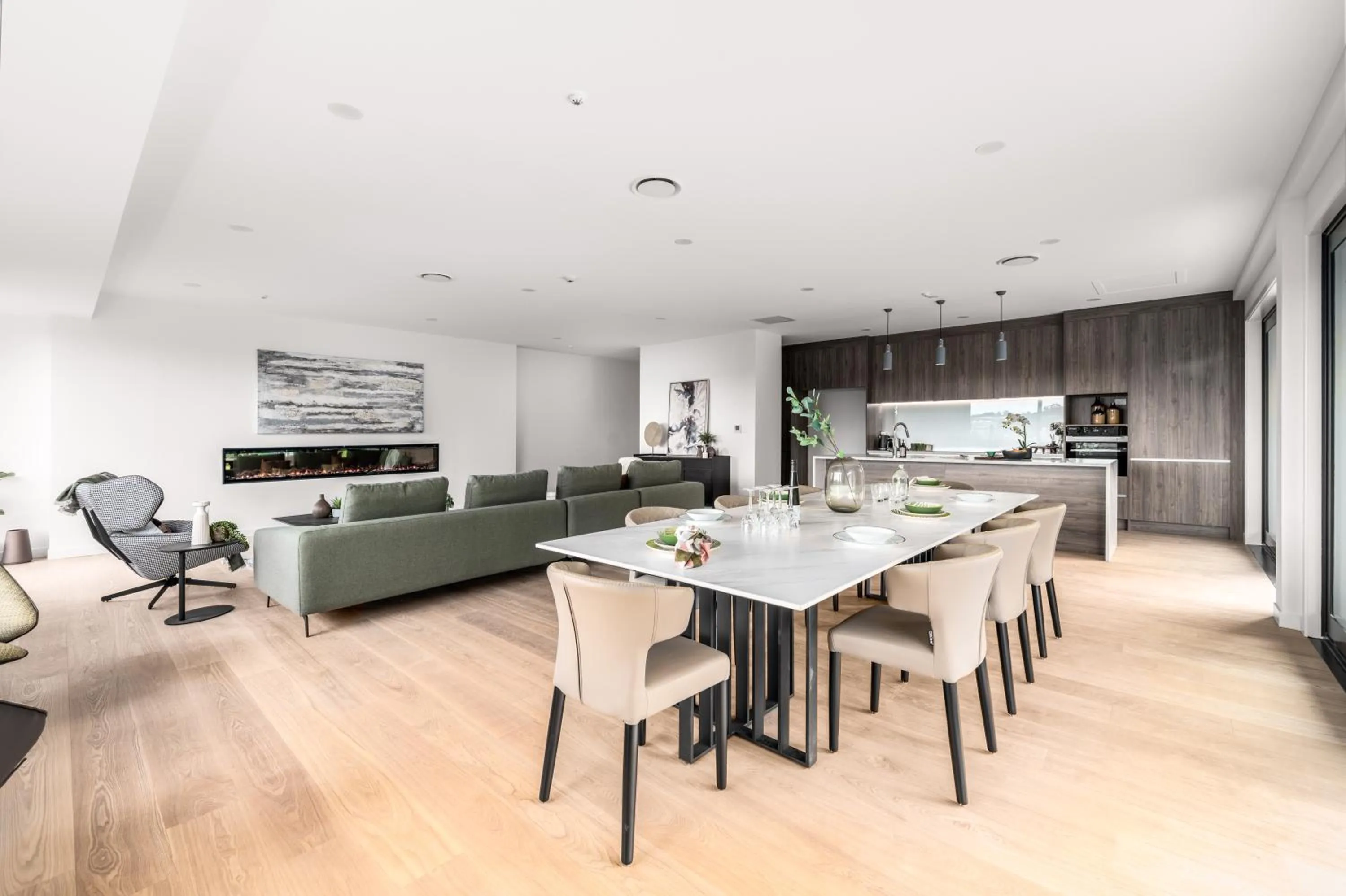 Kitchen or kitchenette in Sunrise Garden Suites