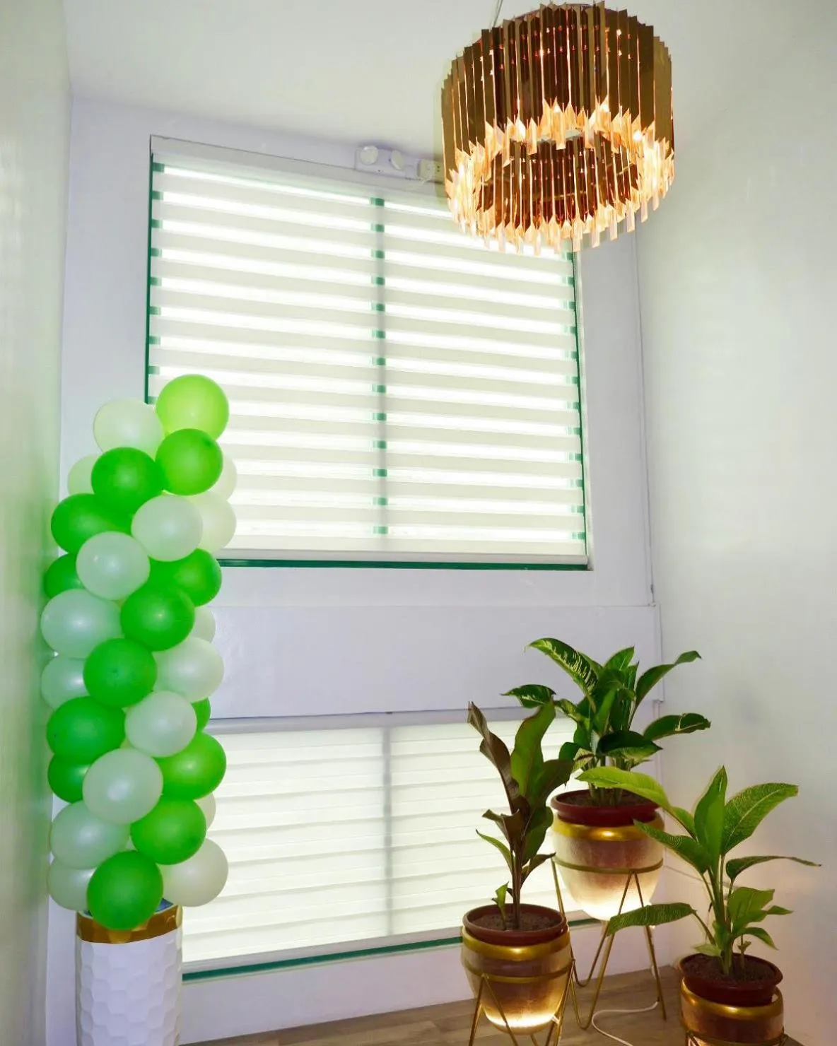 Property building in D and R Travellers Inn