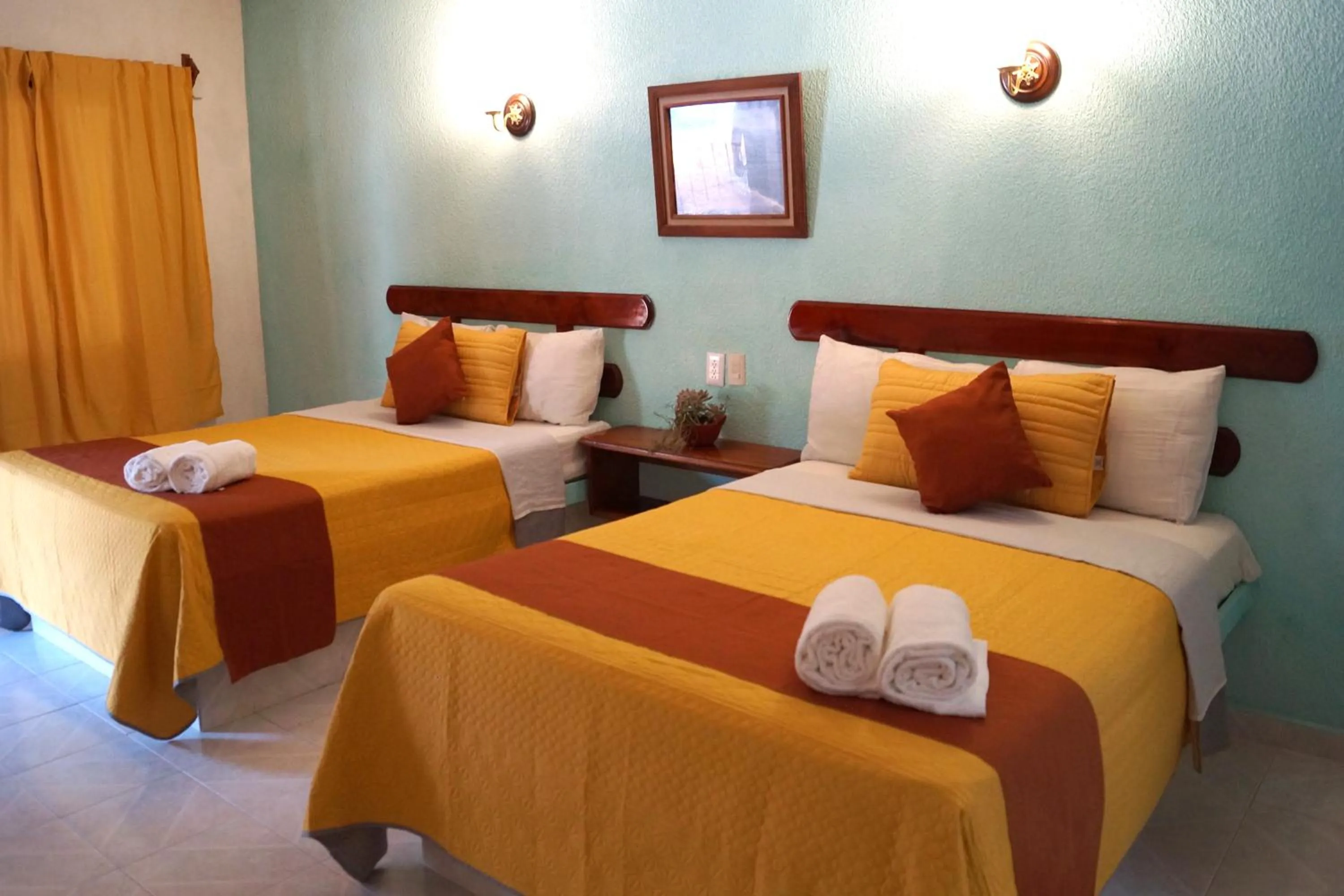 Photo of the whole room, Bed in Hotel HF Hacienda San Francisco