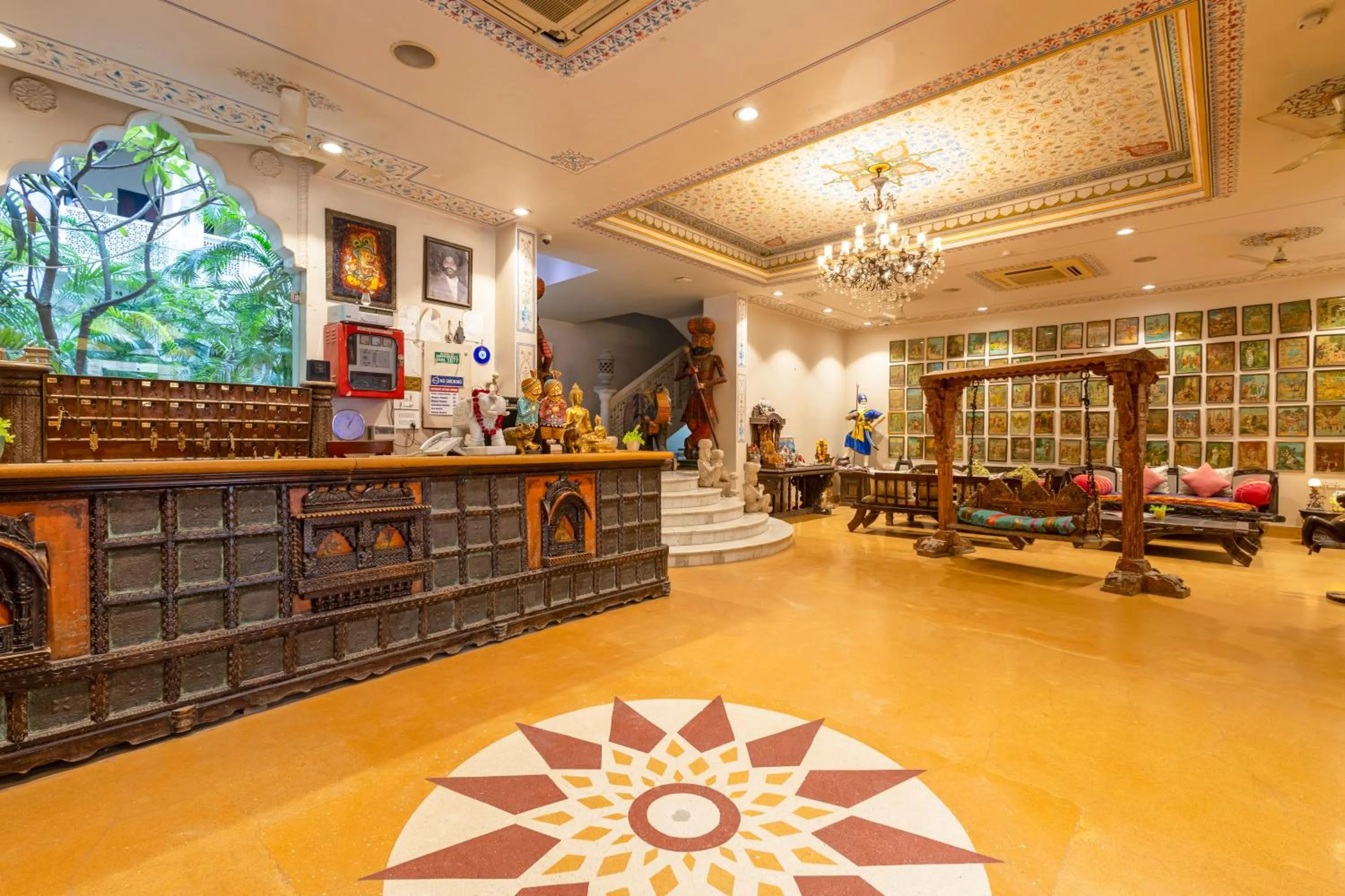 Lobby or reception in Jyoti Mahal - A Royal Heritage Hotel - Award Winning Hotel - Close to Connaught Place