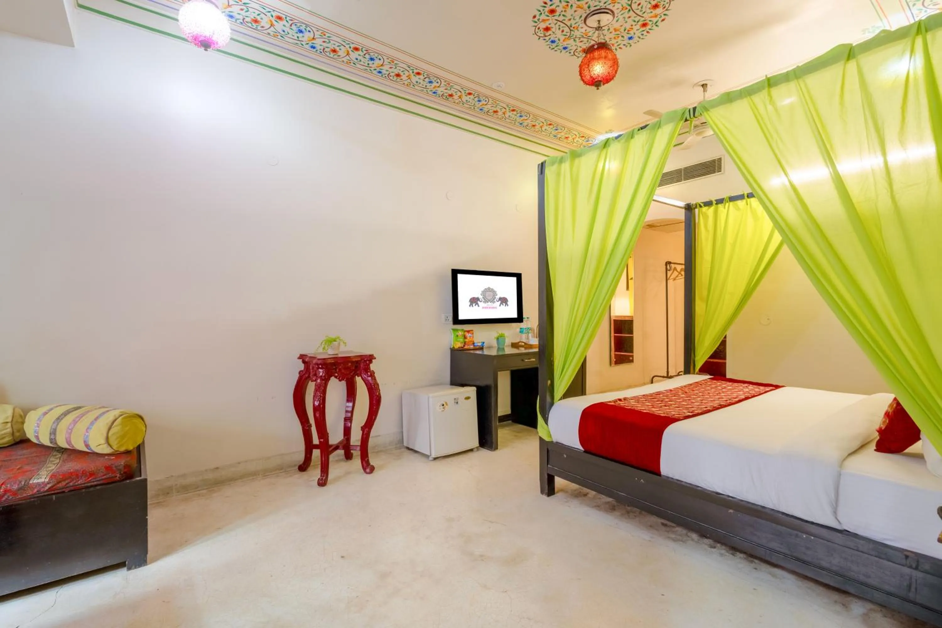 Bedroom, Bed in Jyoti Mahal - A Royal Heritage Hotel - Award Winning Hotel - Close to Connaught Place