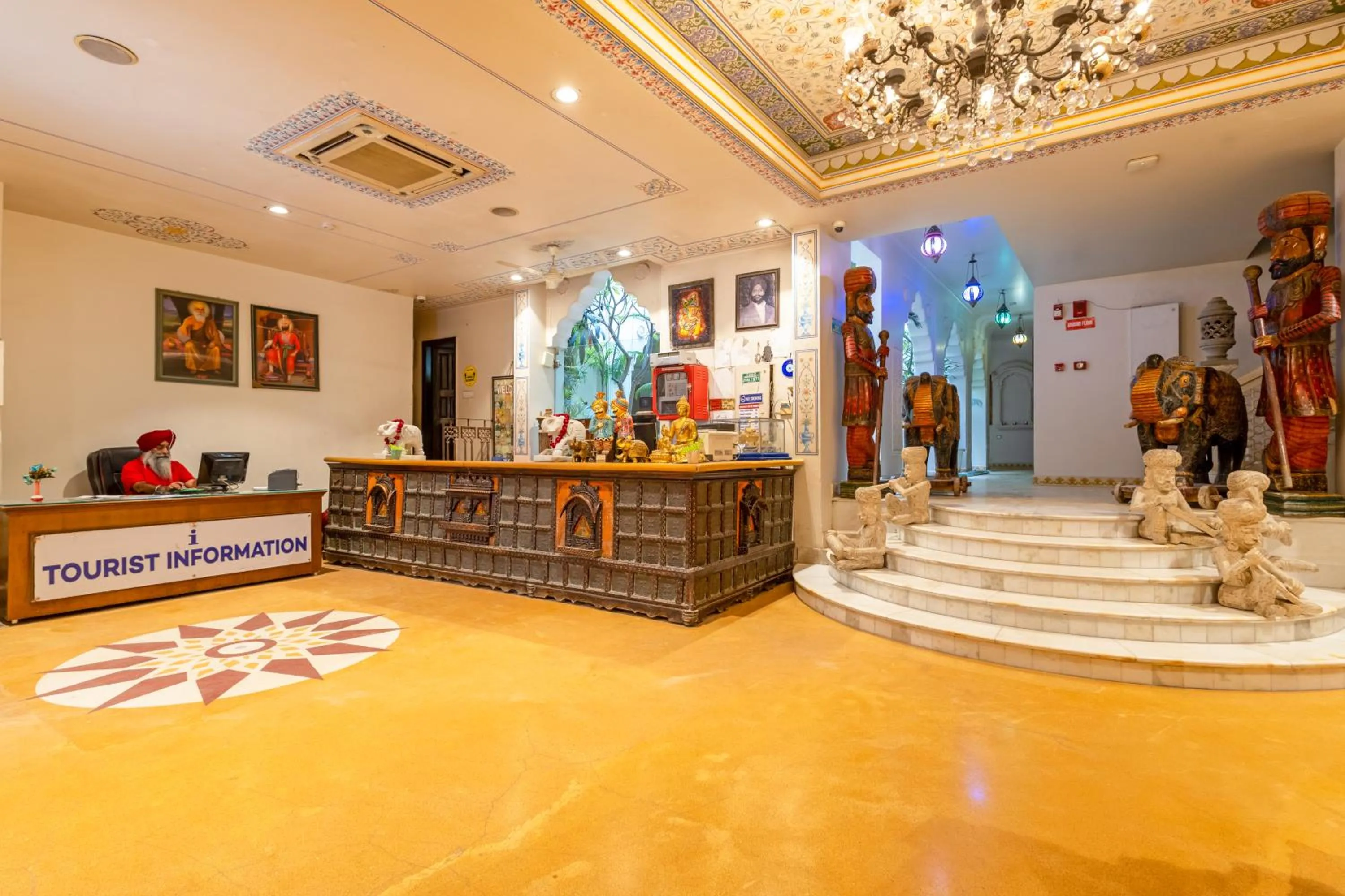 Lobby or reception in Jyoti Mahal - A Royal Heritage Hotel - Award Winning Hotel - Close to Connaught Place