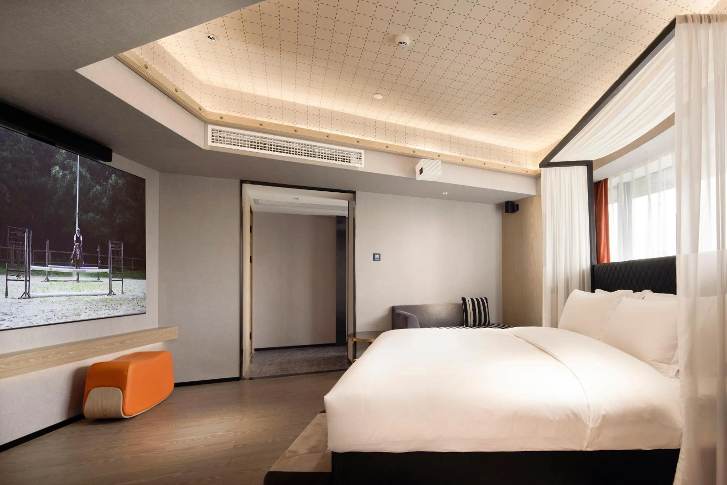 Photo of the whole room, Bed in Arthur Hotel Canton Tower Guangzhou