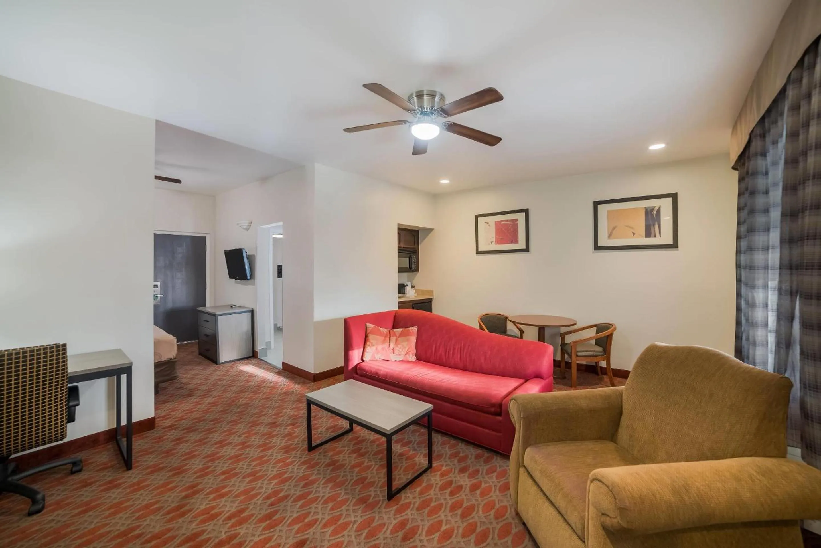 Bedroom in Quality Inn & Suites Goodyear - Phoenix West