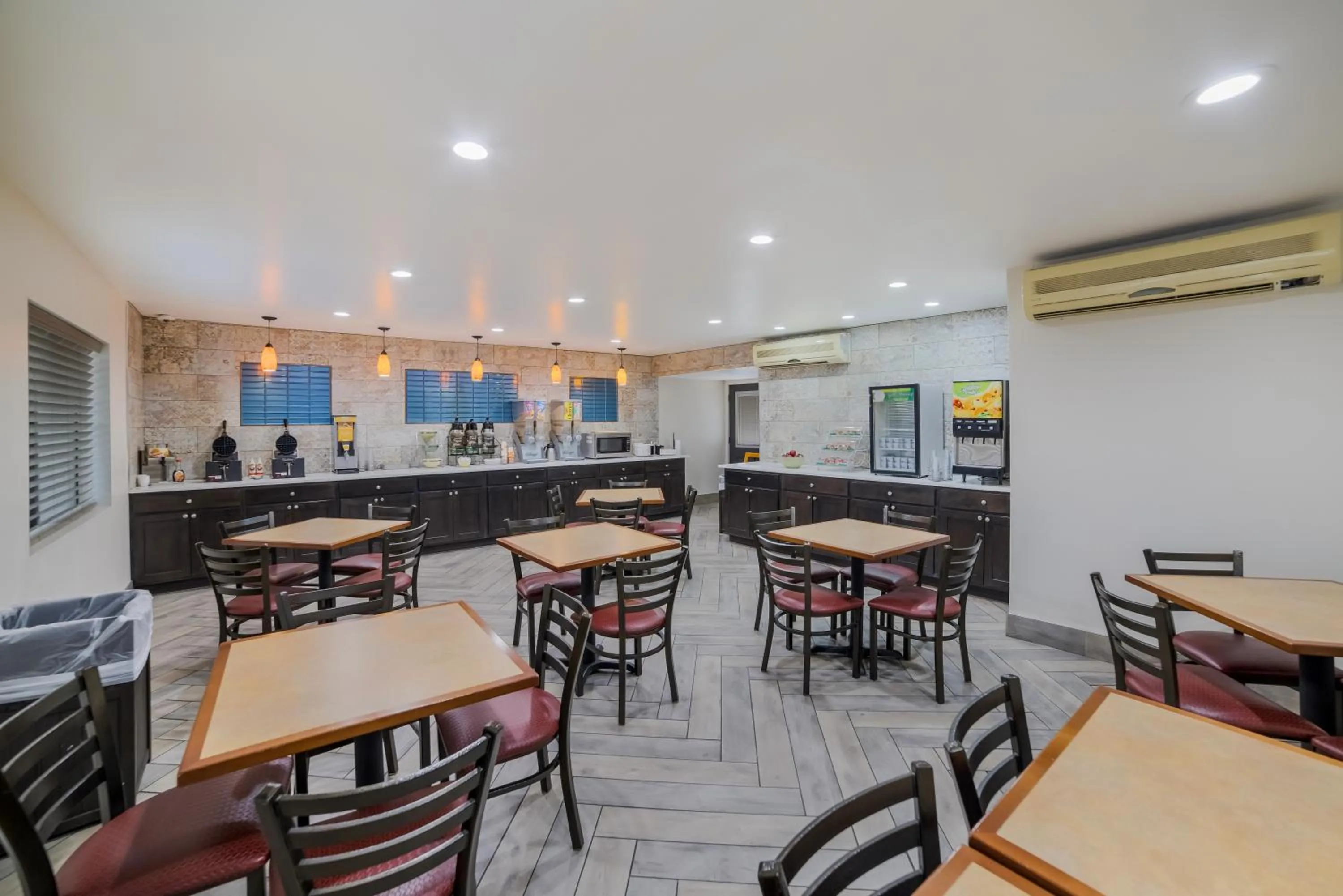 Food in Quality Inn & Suites Goodyear - Phoenix West