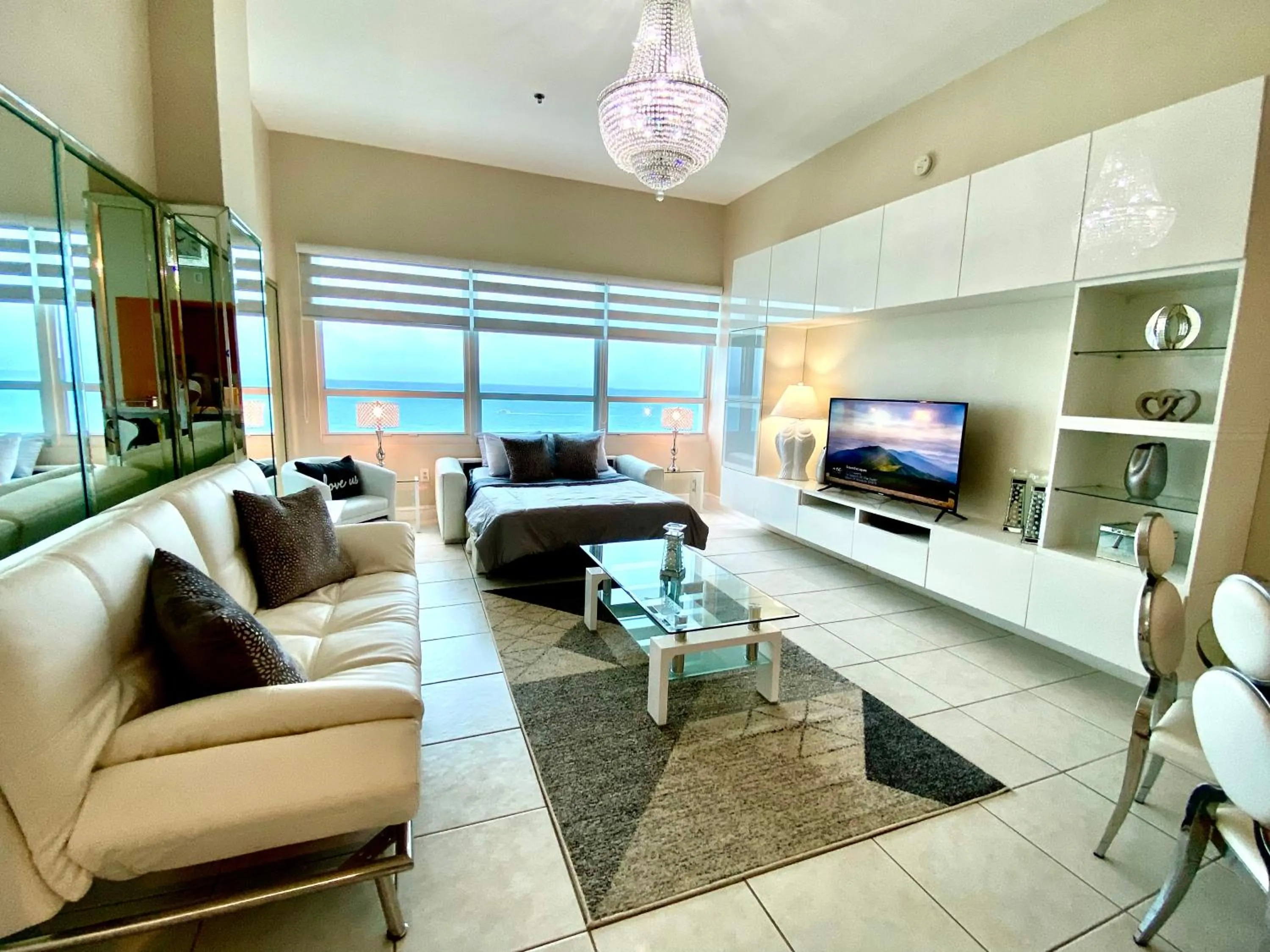 TV and multimedia in Castle Beach Resort Condo - Panoramic Large Penthouse or Deluxe 1 BR Direct Ocean View and beach access- Updated-Free parking-