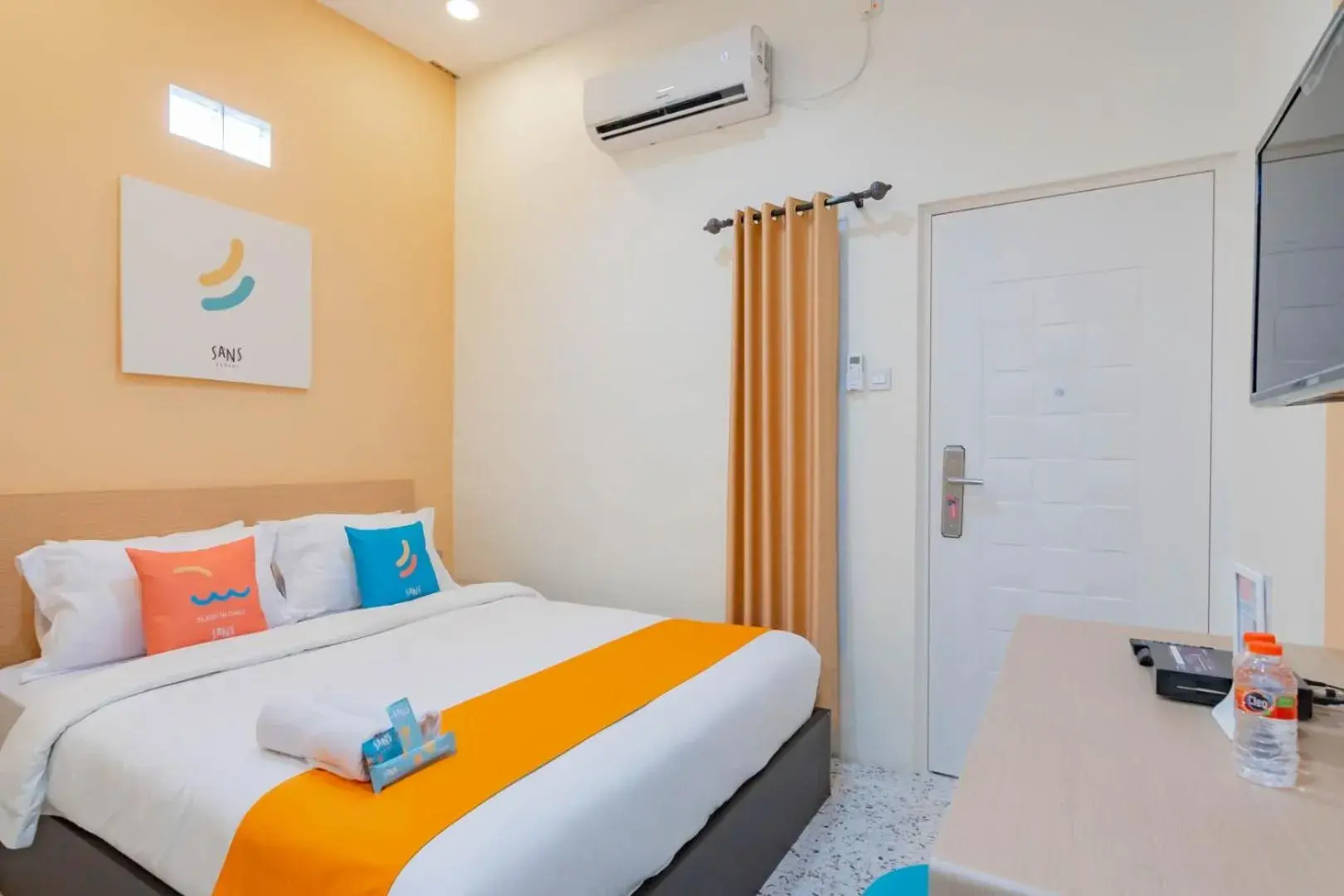 Superior Double Room in Sans Resort Parung Bogor Superior Double Room in Sans Resort Parung Bogor