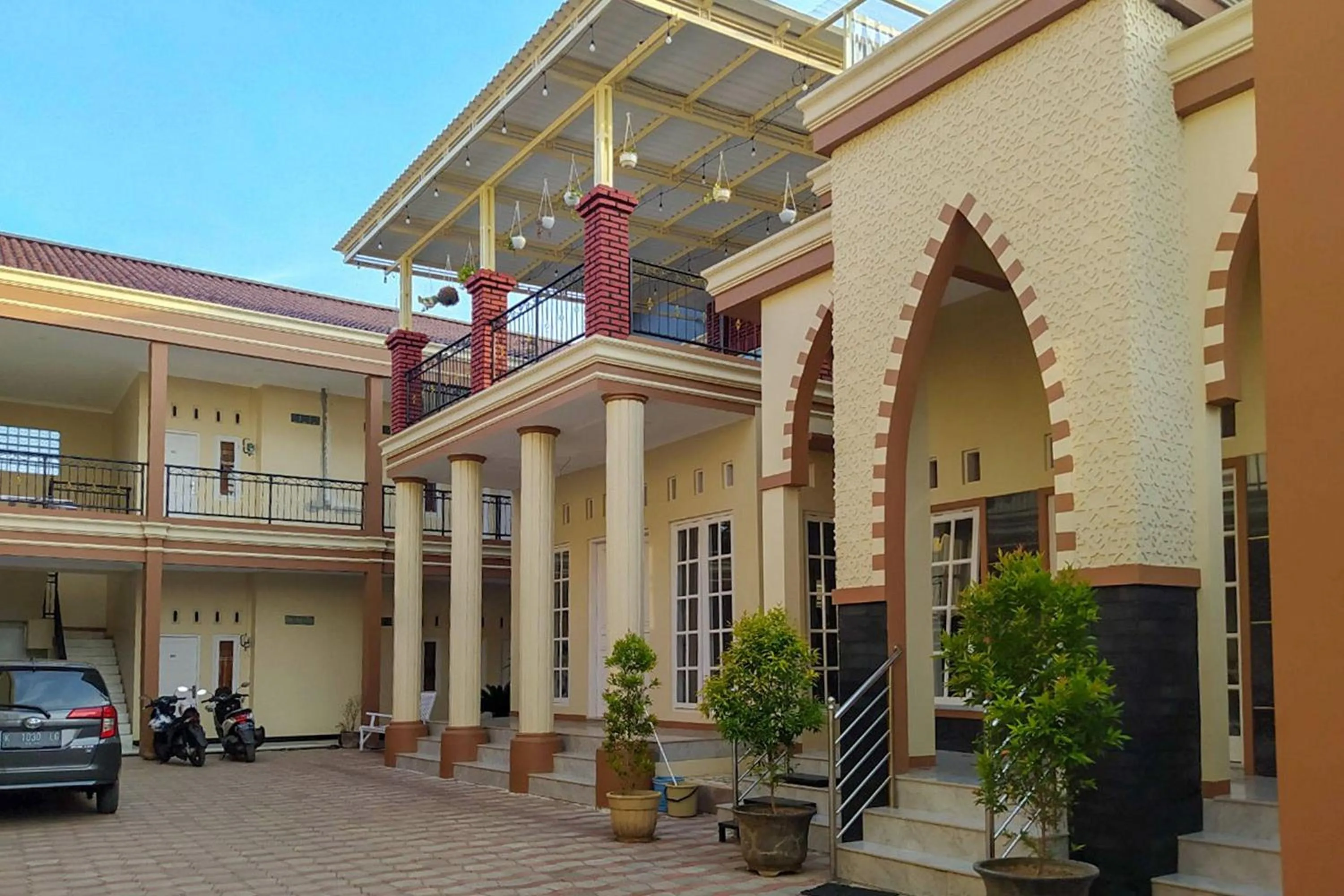 Facade/entrance in RedDoorz Syariah near Exit Tol Pemalang