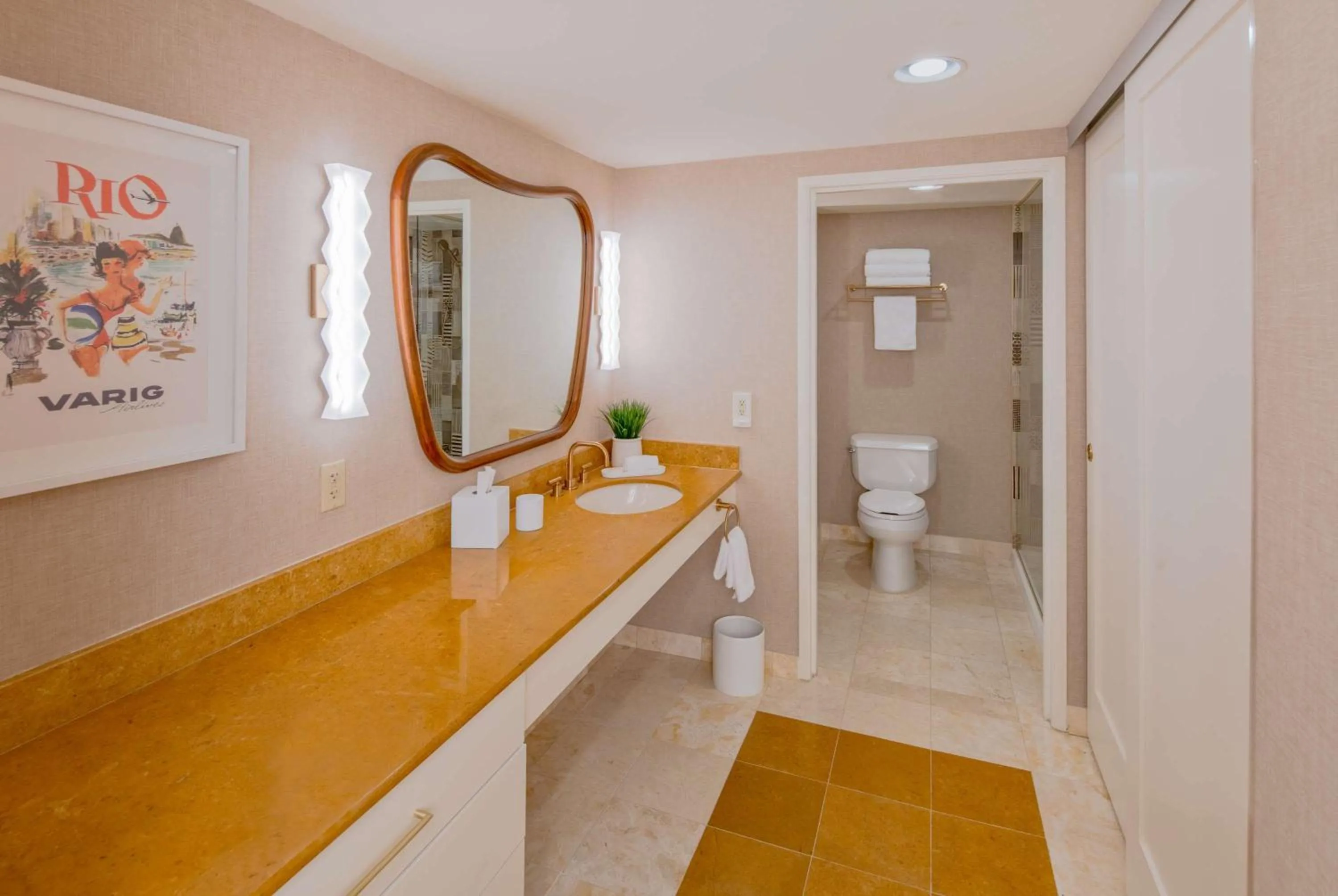 Bathroom in Rio Hotel & Casino, a Destination by Hyatt Hotel