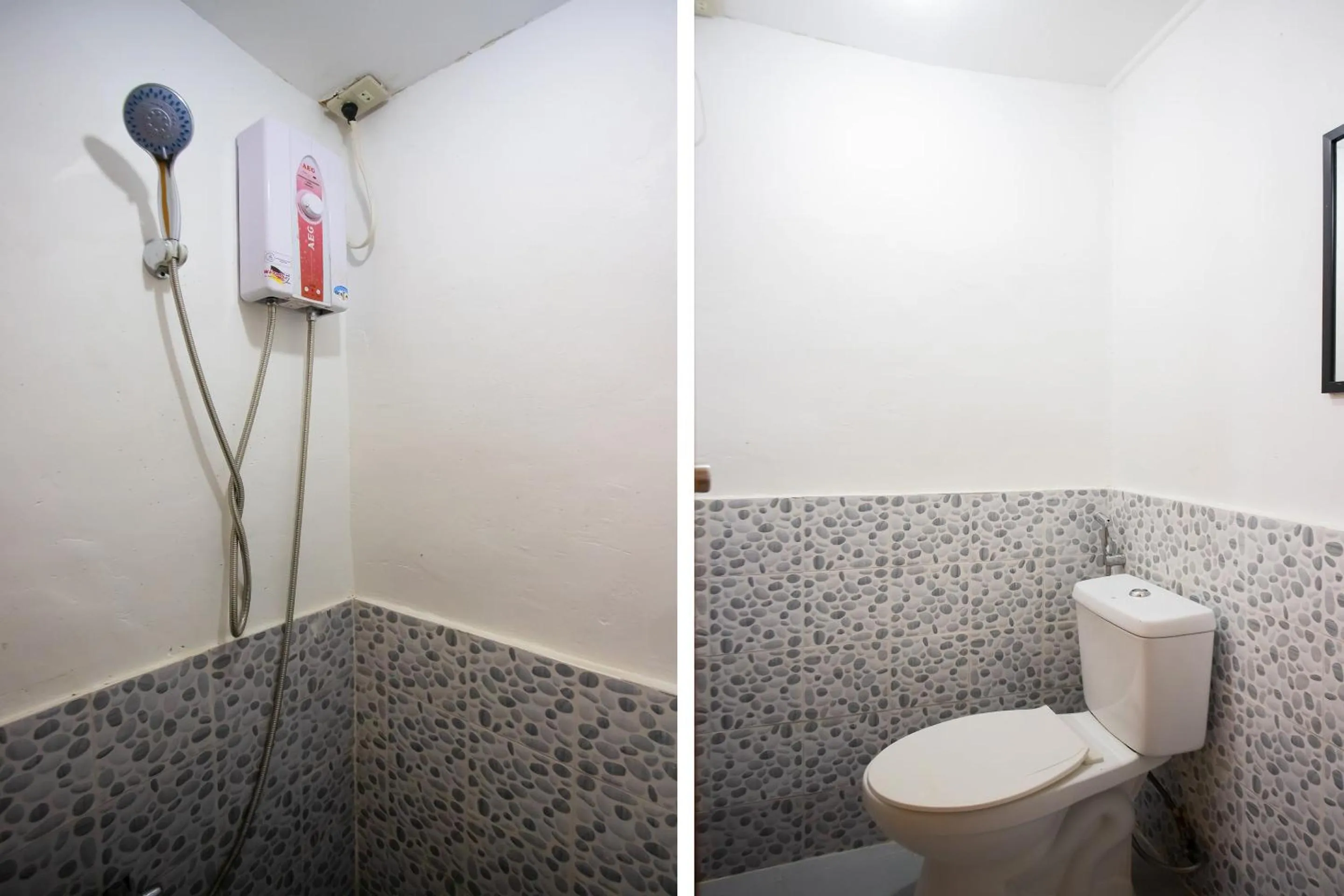 Bathroom in Mye Tourist Inn