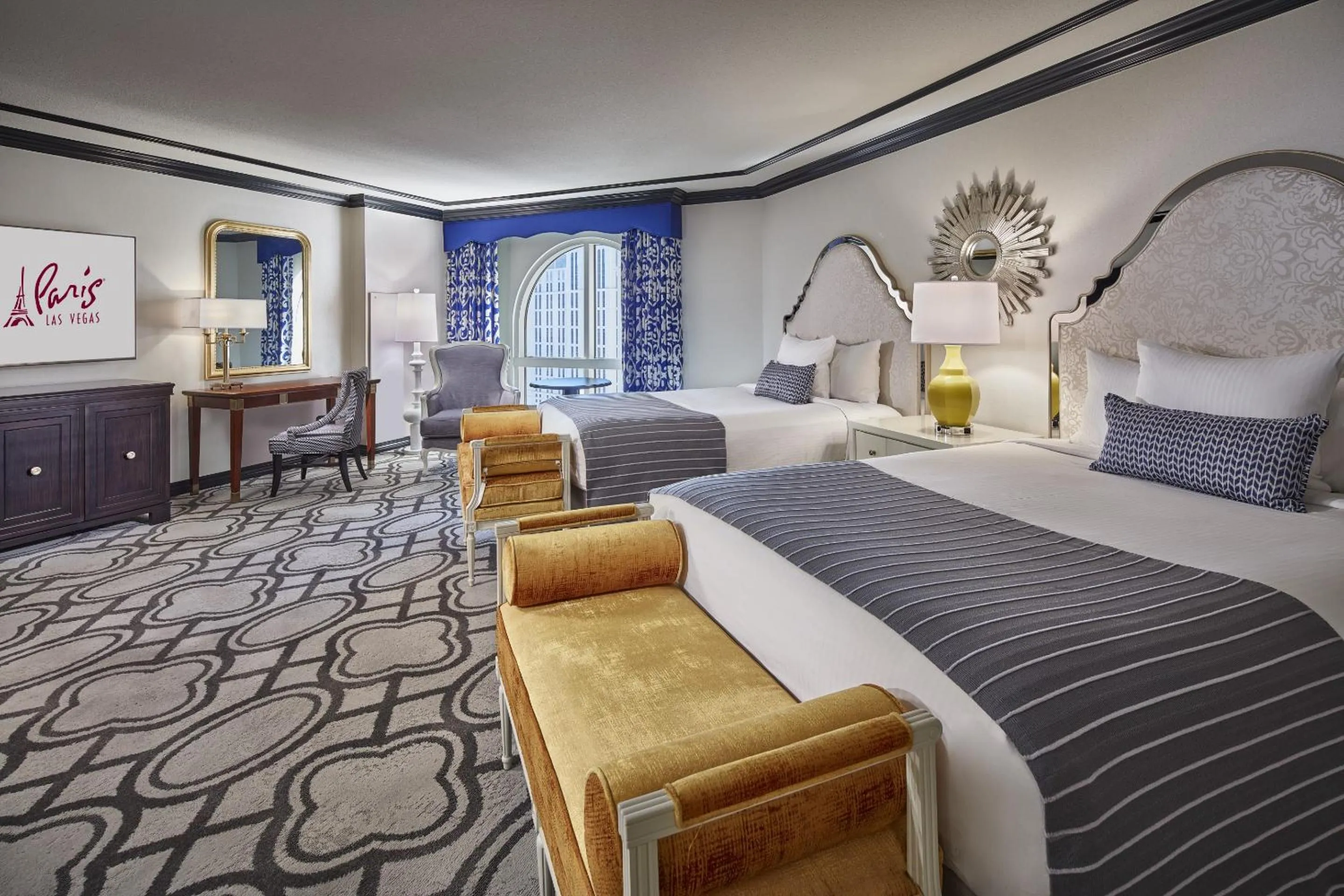 Bedroom, Bed in Paris Las Vegas Hotel & Casino