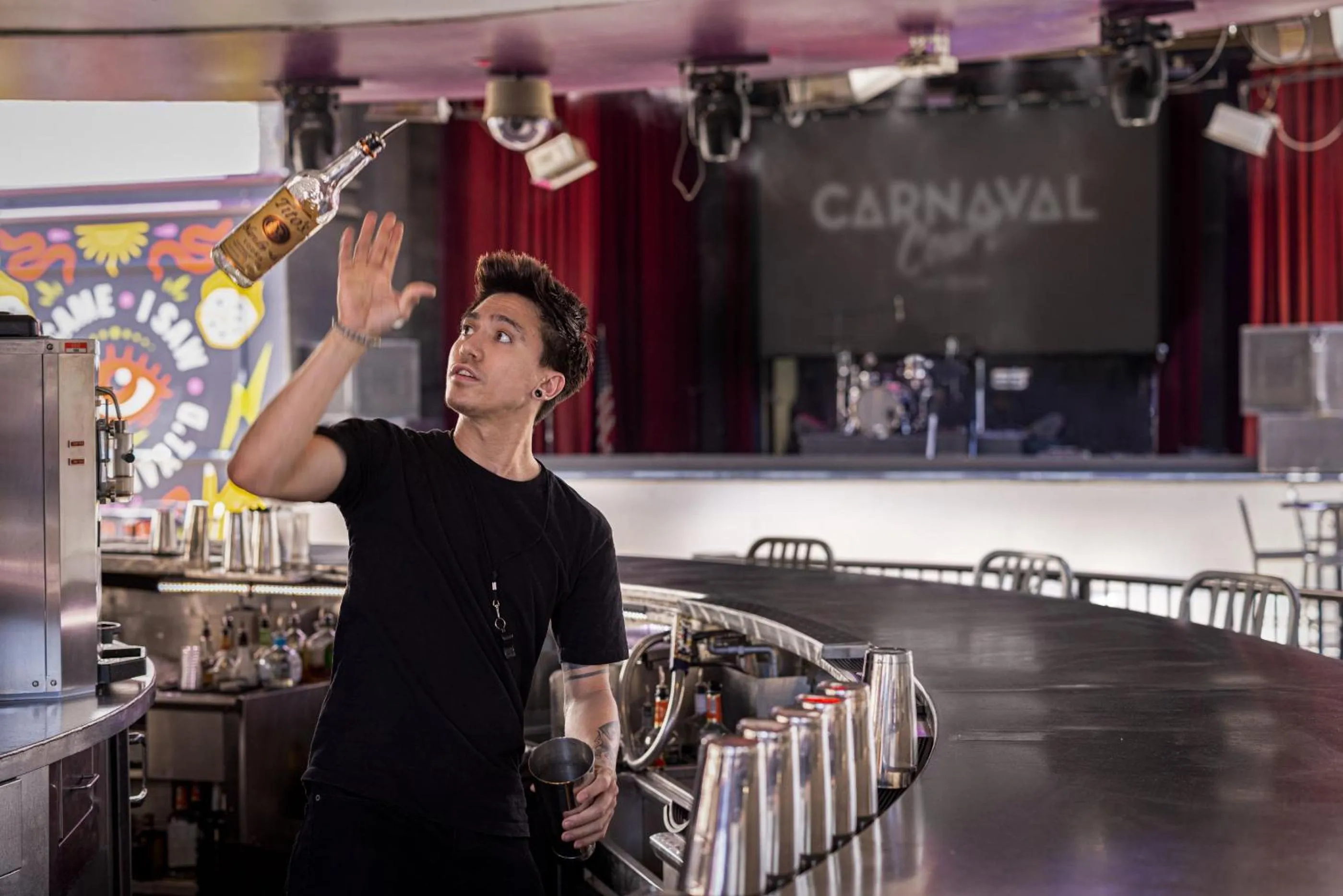 Lounge or bar in Harrah's Las Vegas, A Caesars Destination