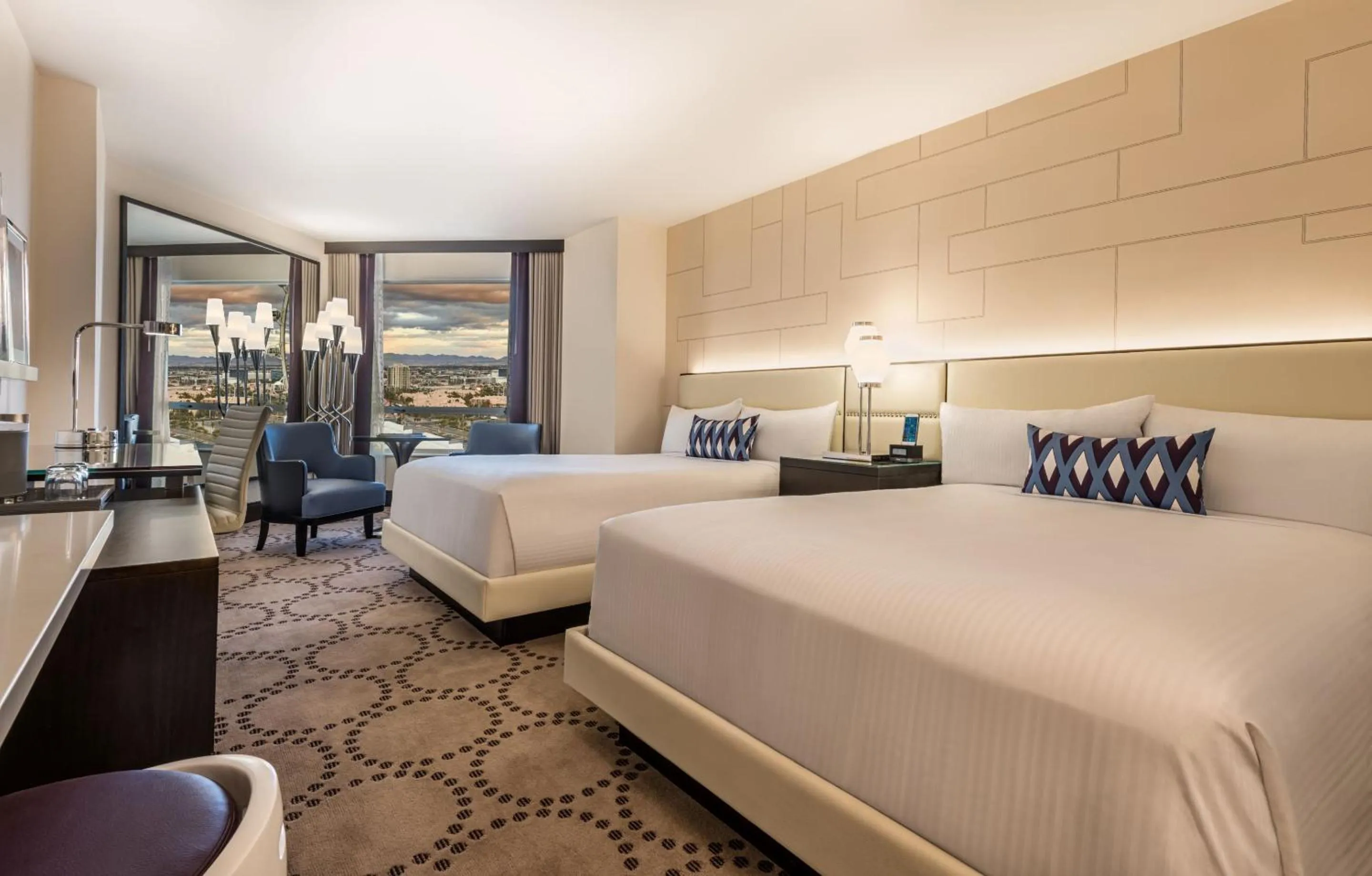 Bed in Harrah's Las Vegas, A Caesars Destination