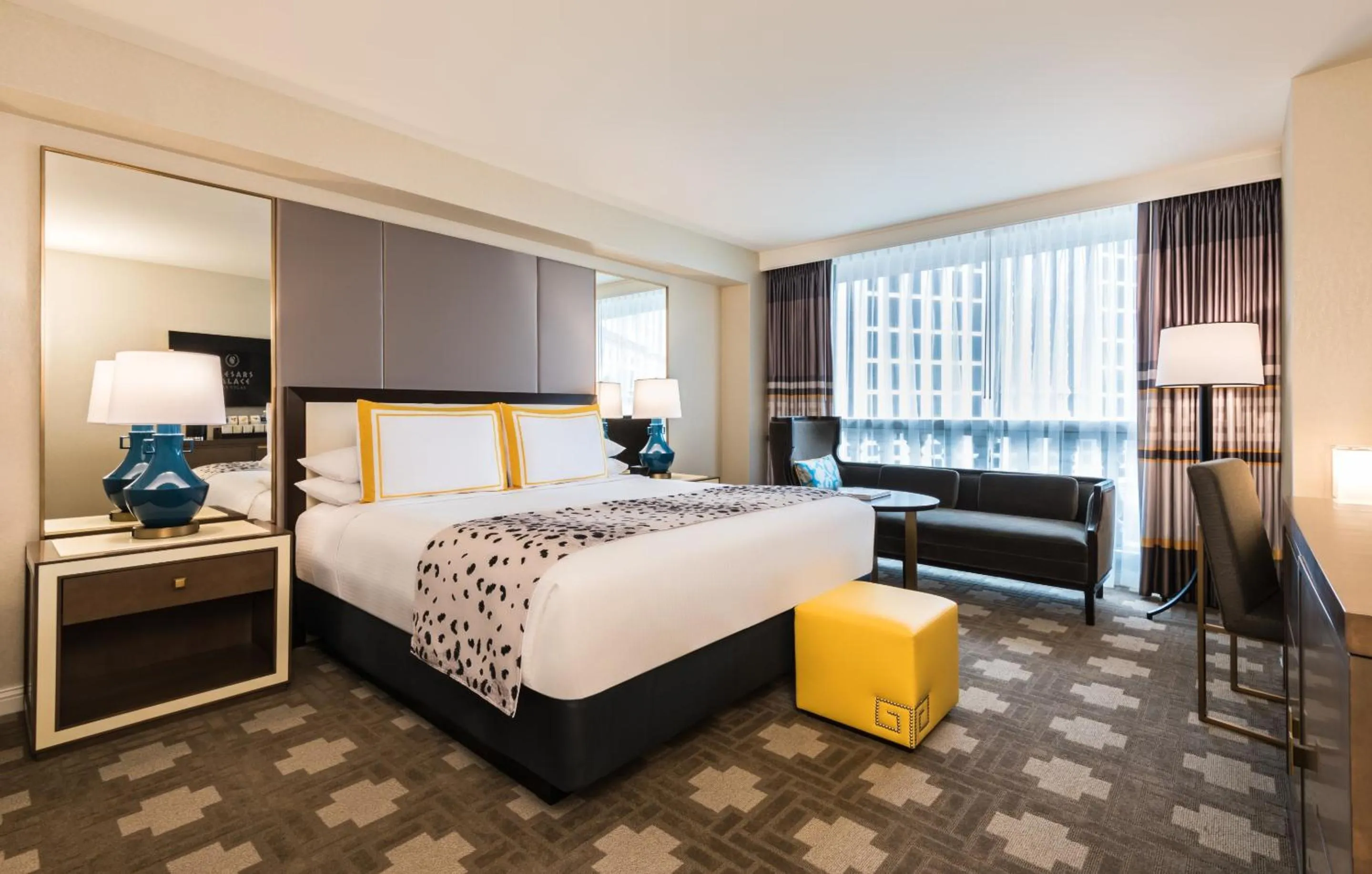 Bedroom, Bed in Caesars Palace Hotel & Casino