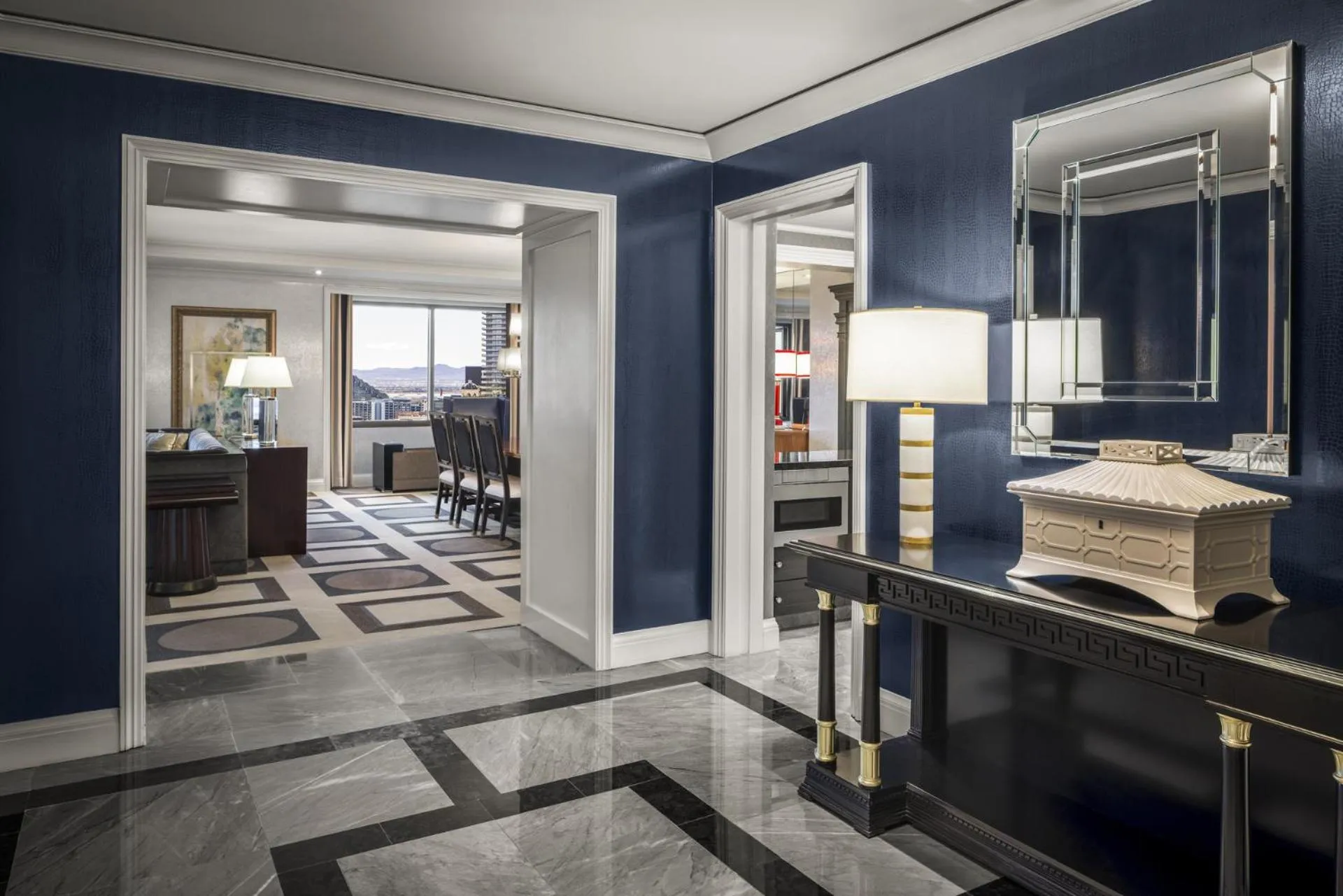 Living room in Caesars Palace Hotel & Casino