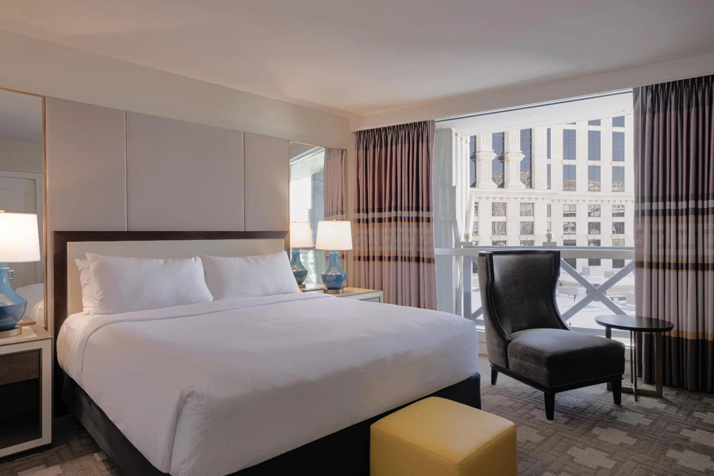 Bedroom, Bed in Caesars Palace Hotel & Casino