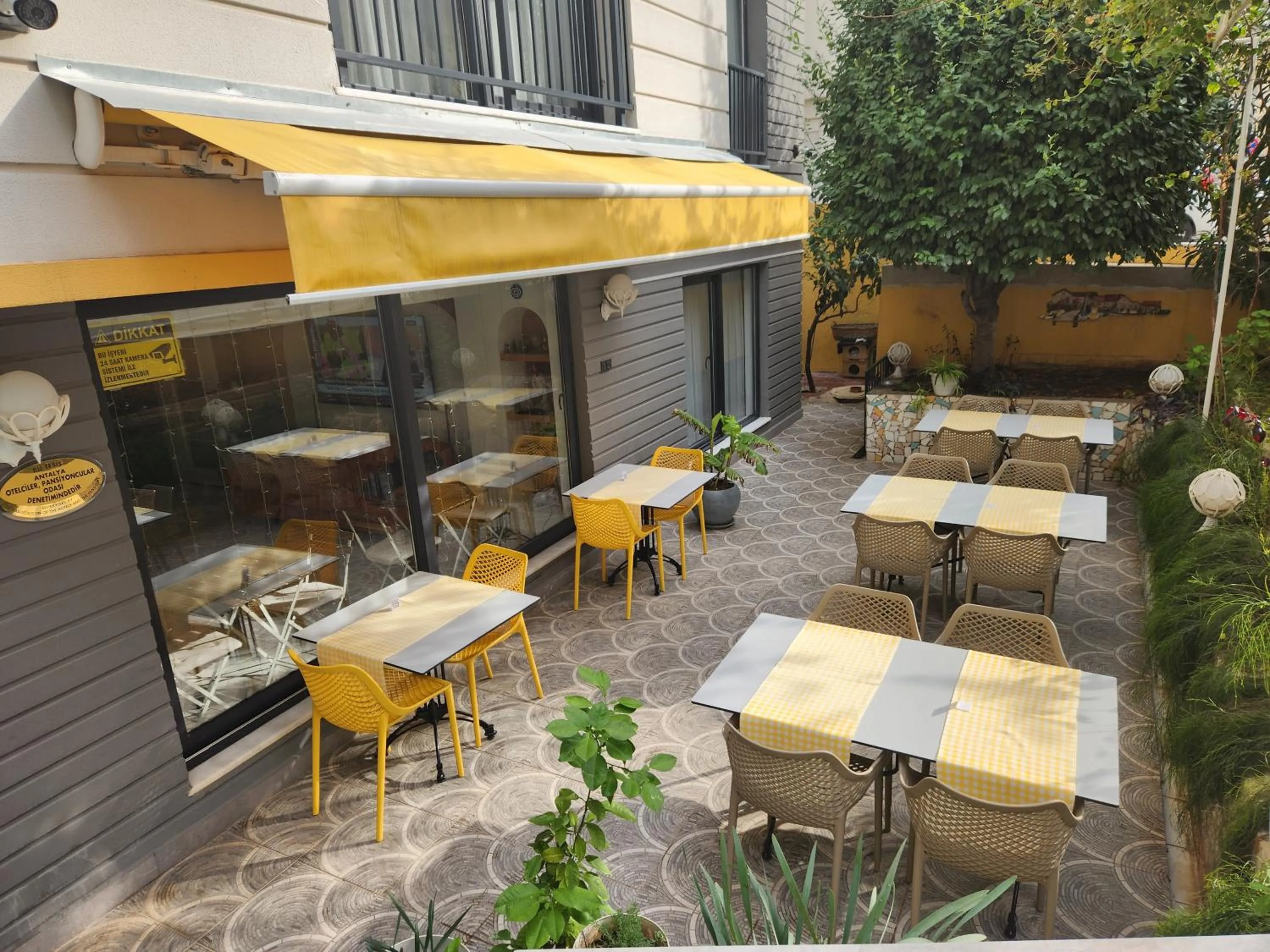 Facade/entrance in Park Hotel Rooms & Apart