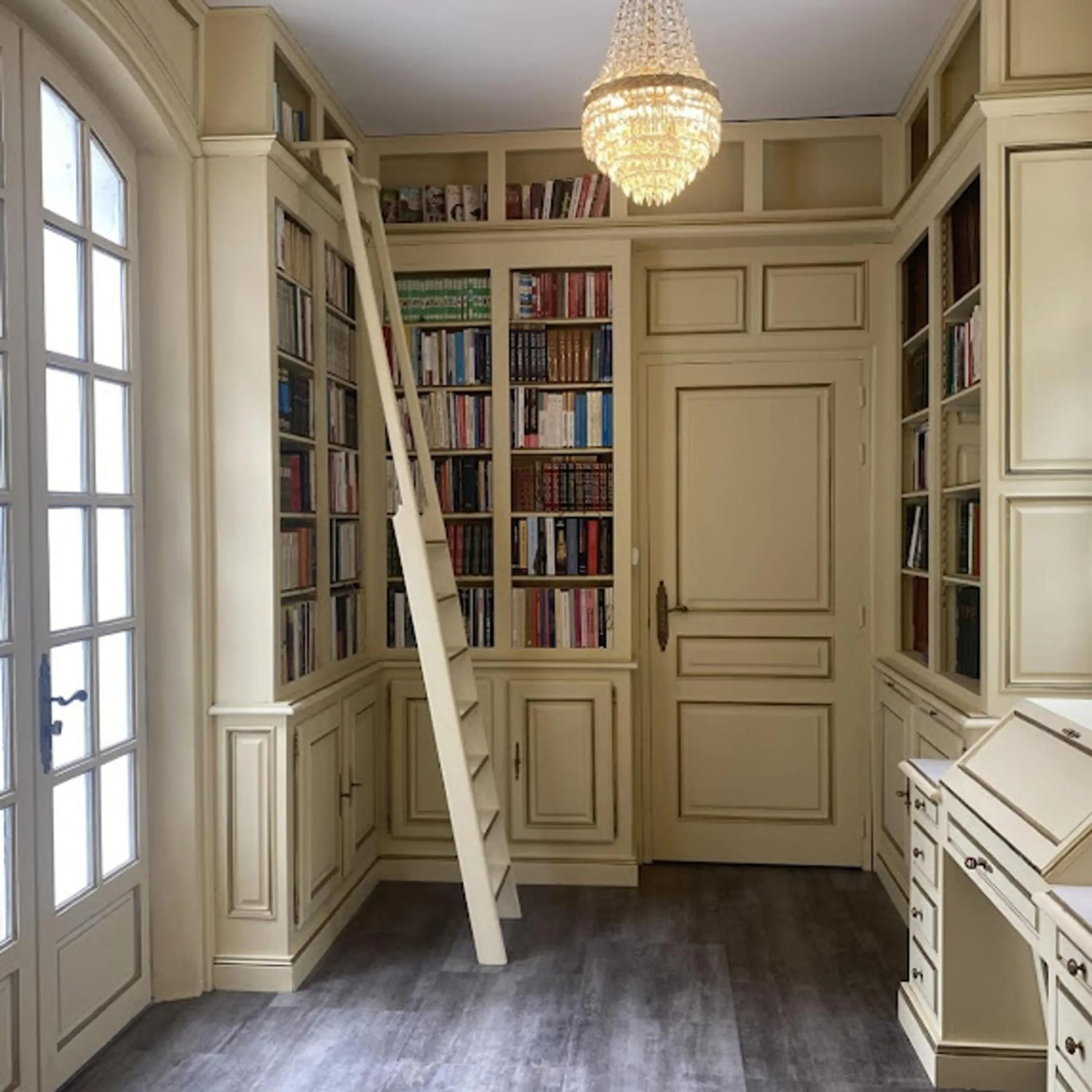 Business facilities in Logis Vélès