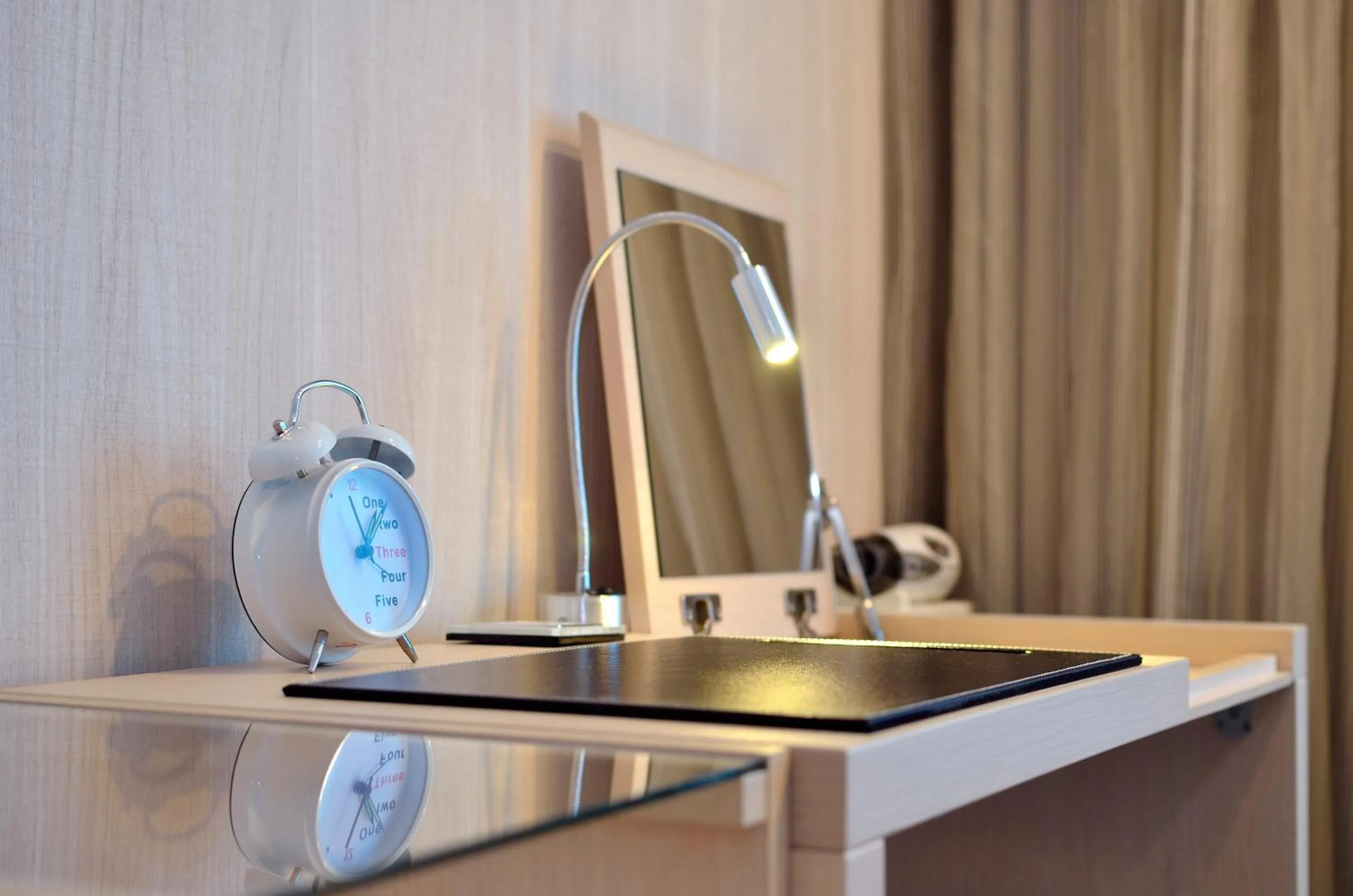 Seating area in Yomi Hotel - ShuangLian MRT