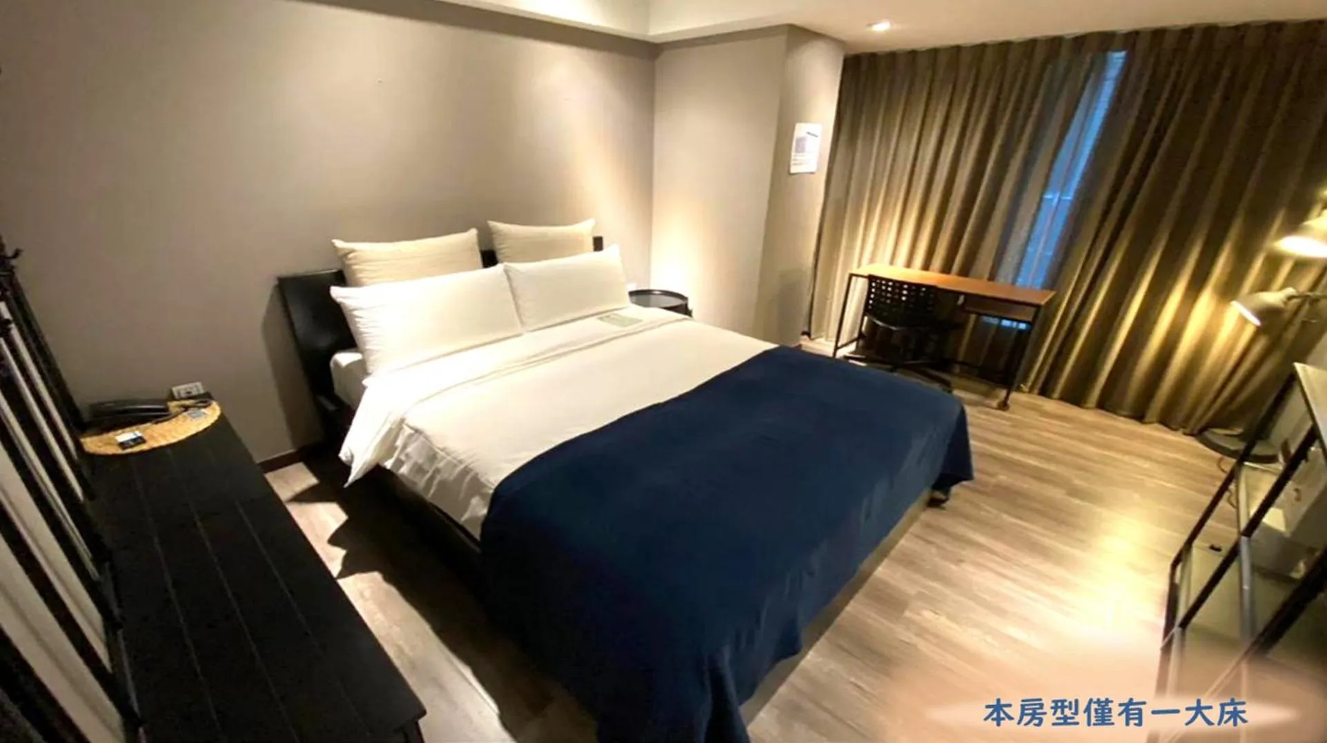 Bedroom, Bed in Yomi Hotel - ShuangLian MRT