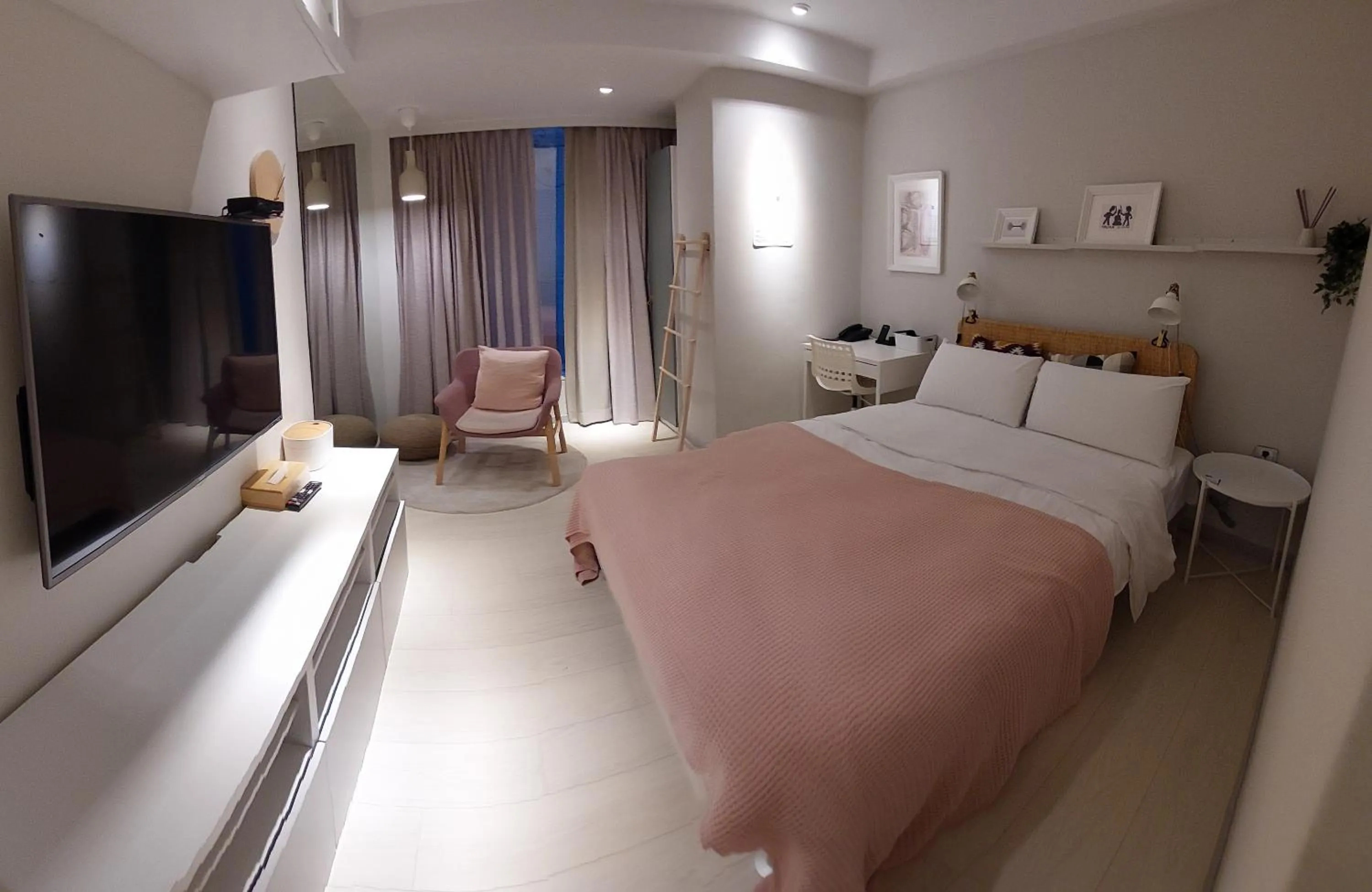 Property logo or sign, Bed in Yomi Hotel - ShuangLian MRT