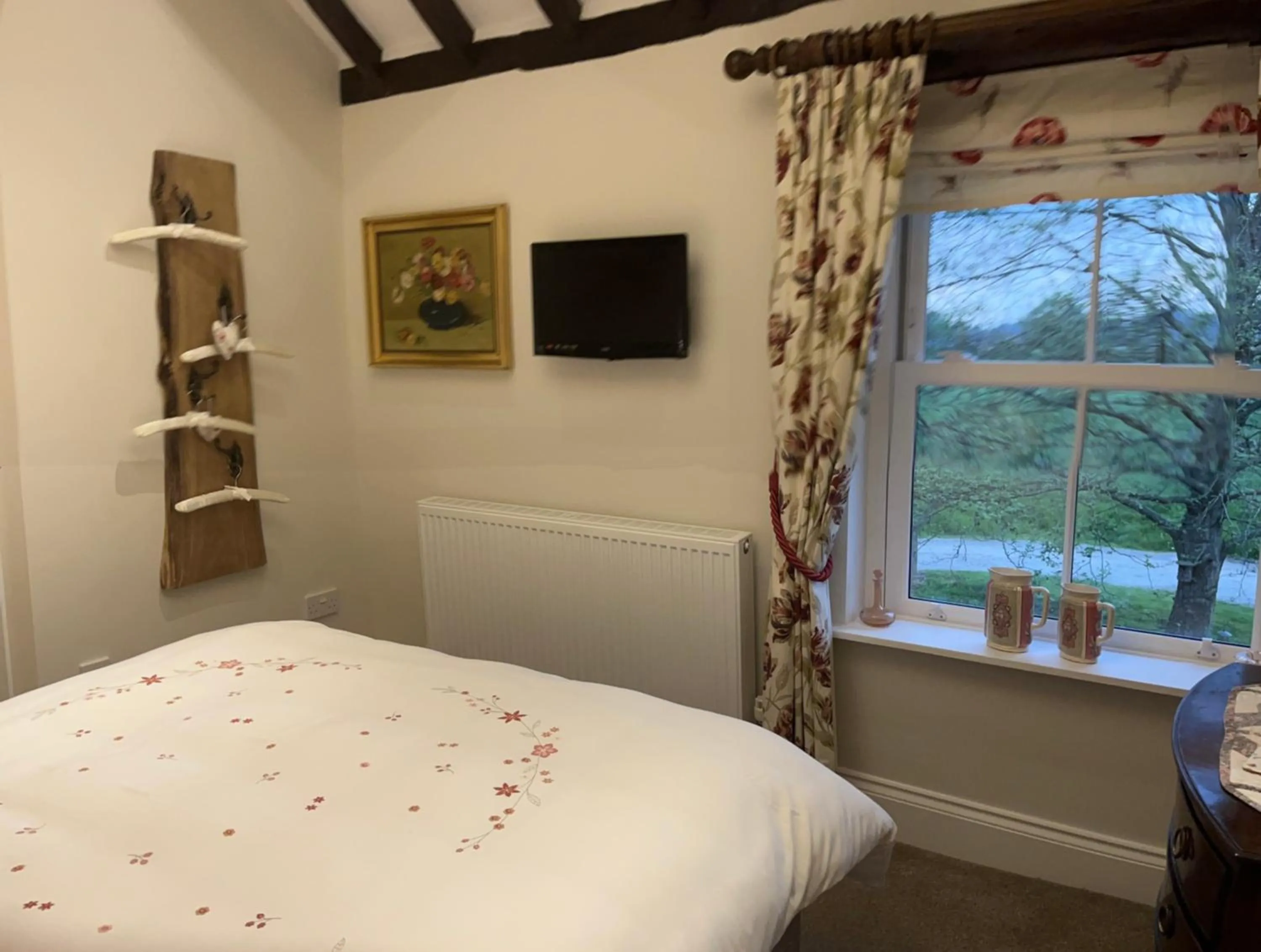 Bed in Picket Post House Bed & Breakfast