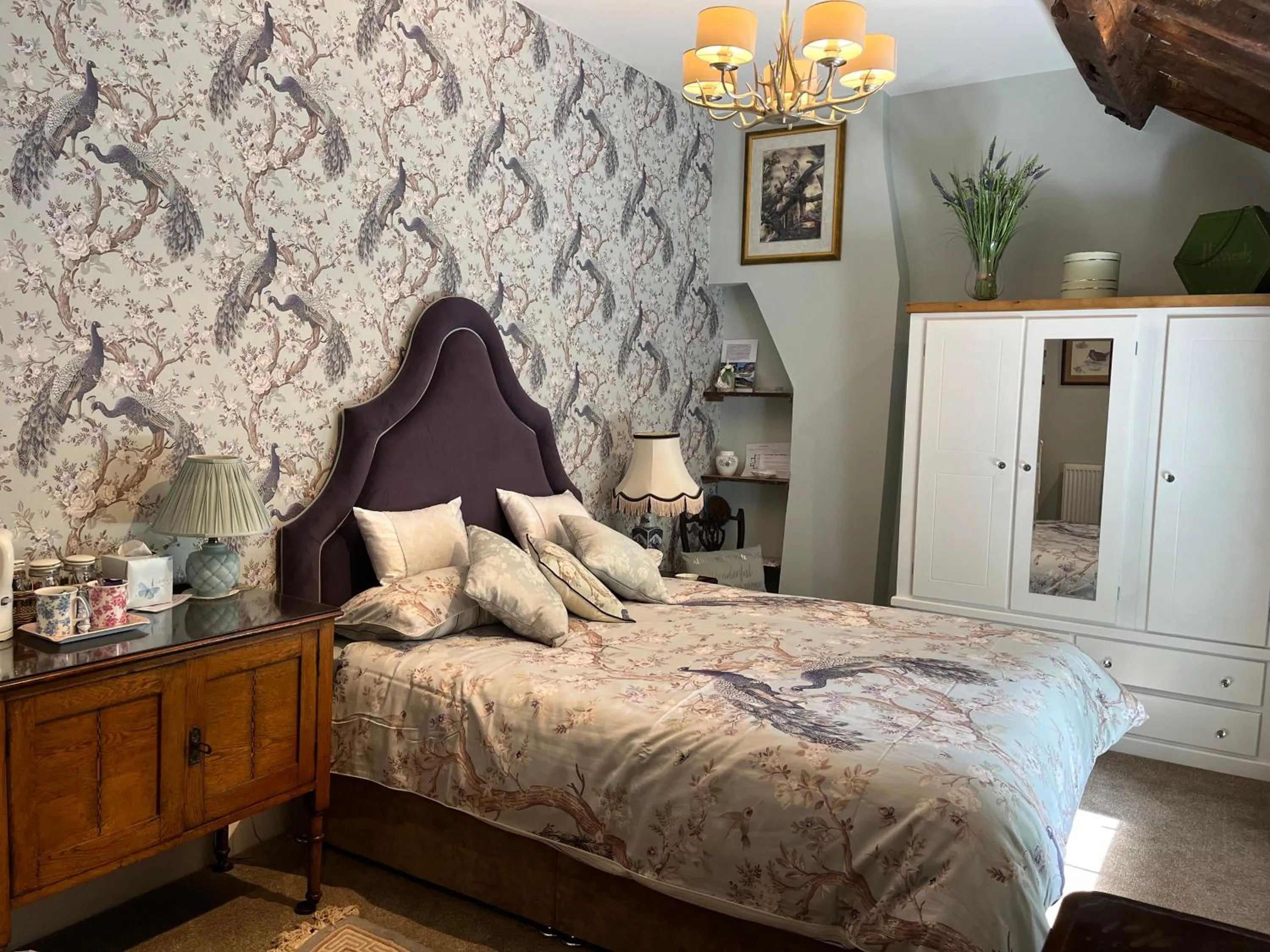 Bed in Picket Post House Bed & Breakfast