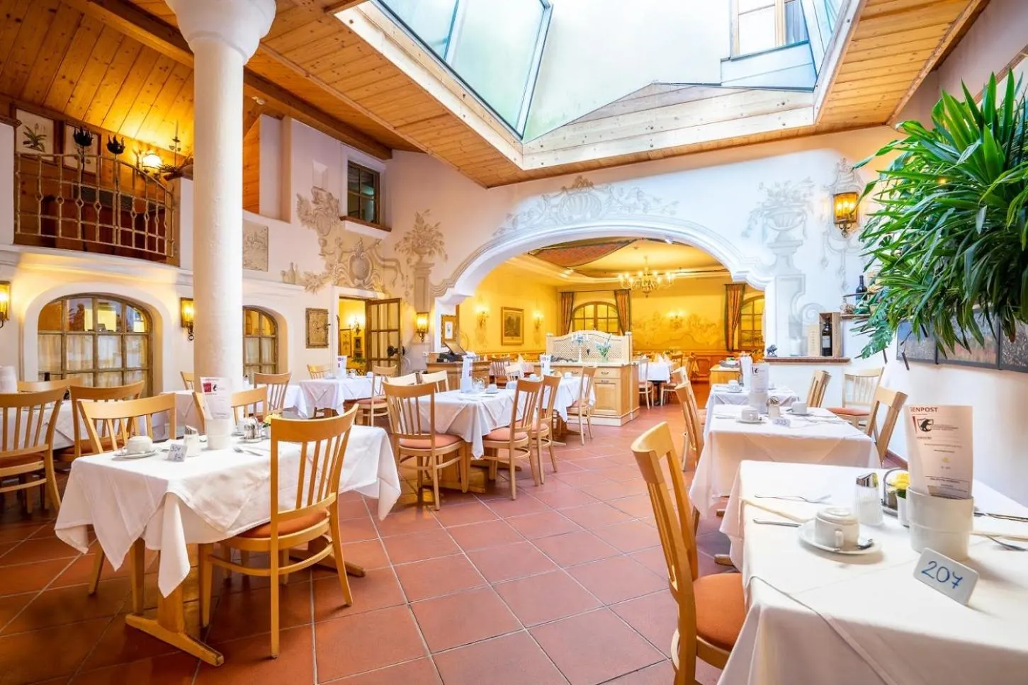 Buffet breakfast in Hotel Zum Schwarzen Bären