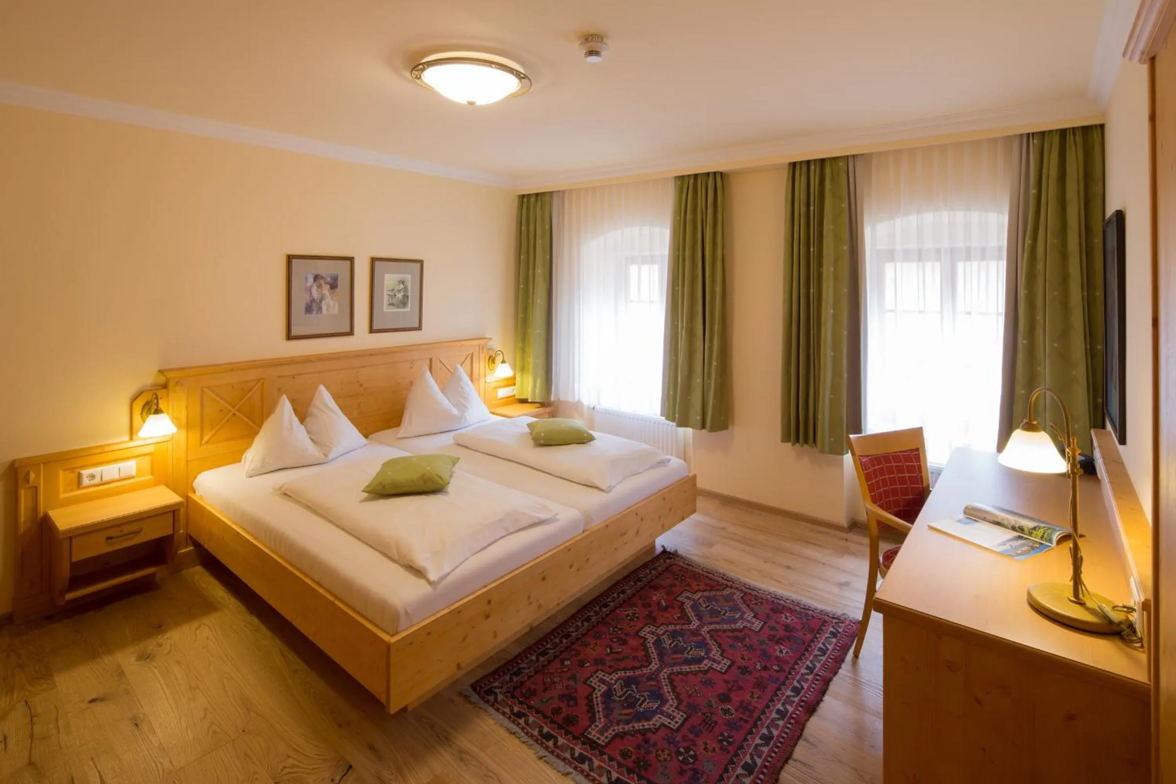 Bed in Hotel Zum Schwarzen Bären