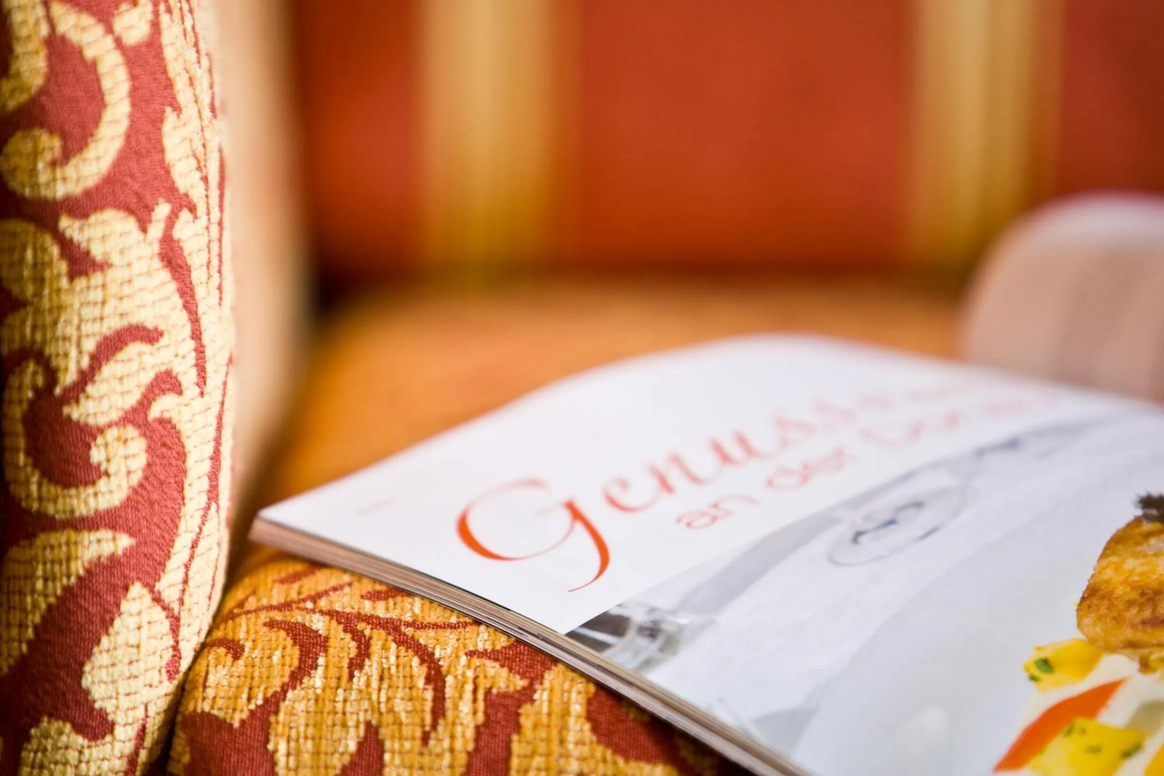 Decorative detail, Bed in Hotel Zum Schwarzen Bären