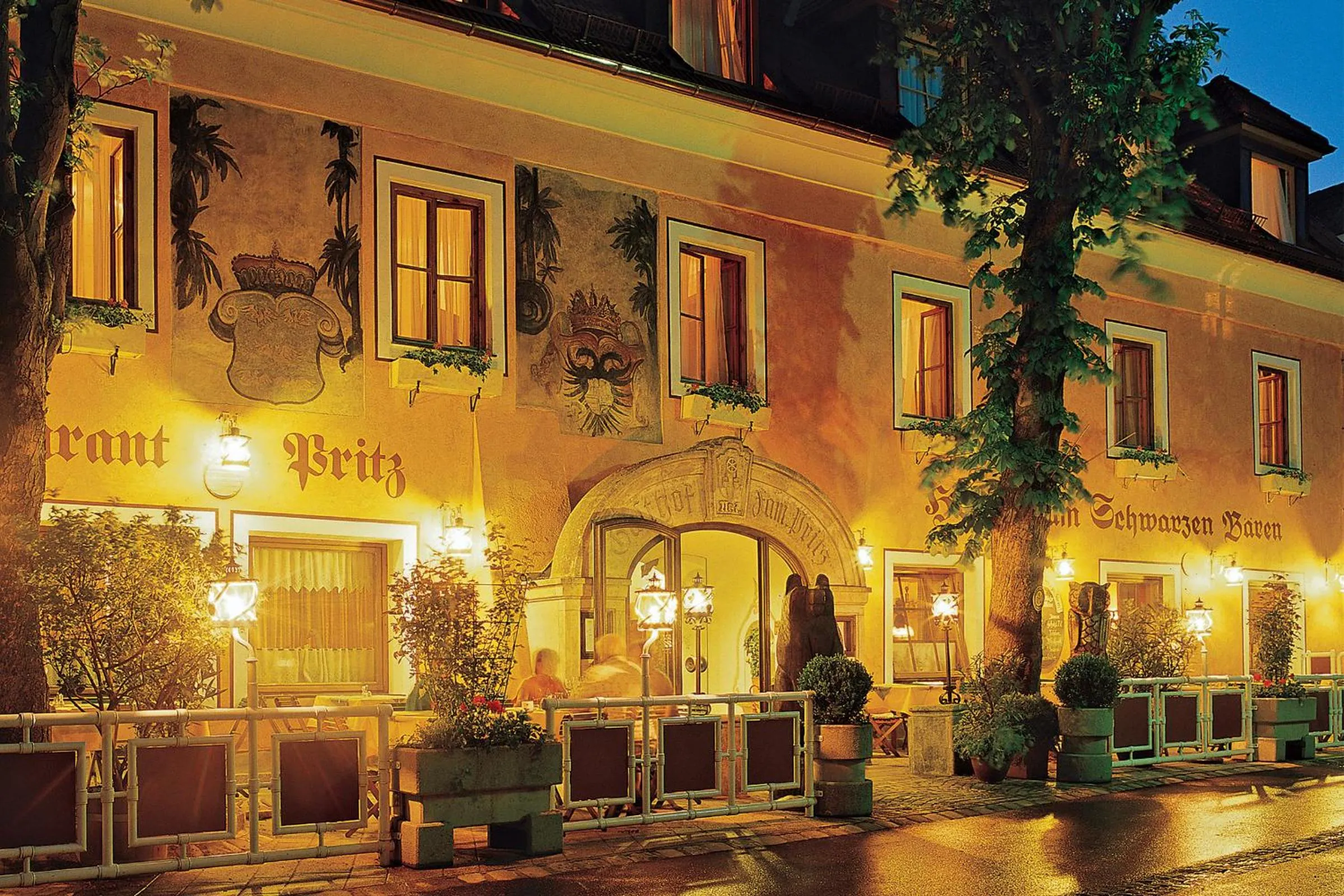Facade/entrance in Hotel Zum Schwarzen Bären