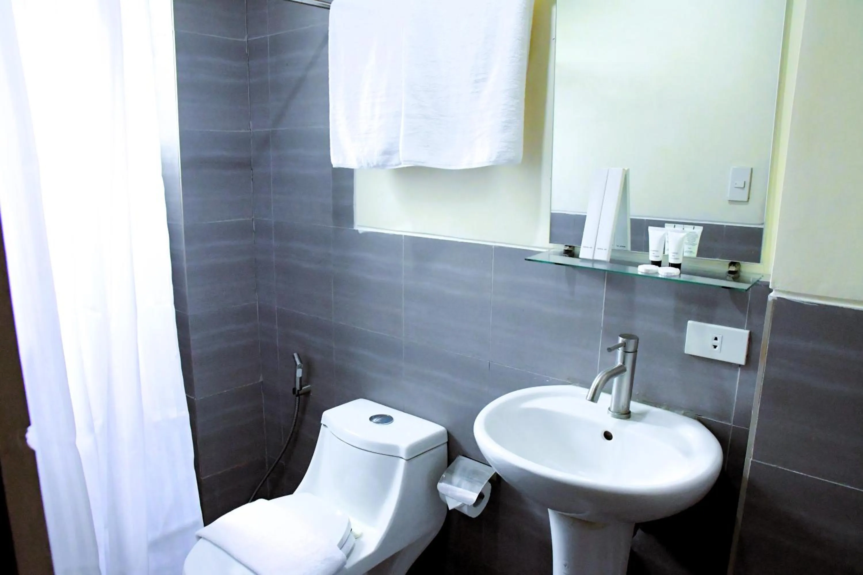Toilet in Arzo Hotel Makati