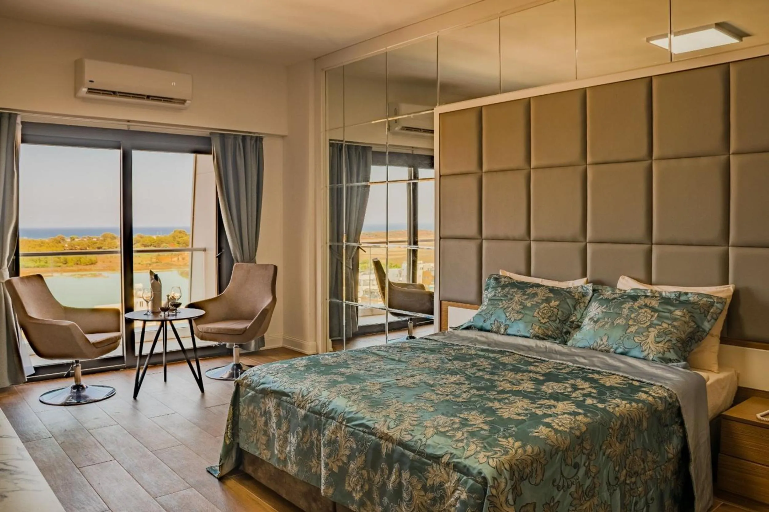 Bed in Novel Centre Point Hotel