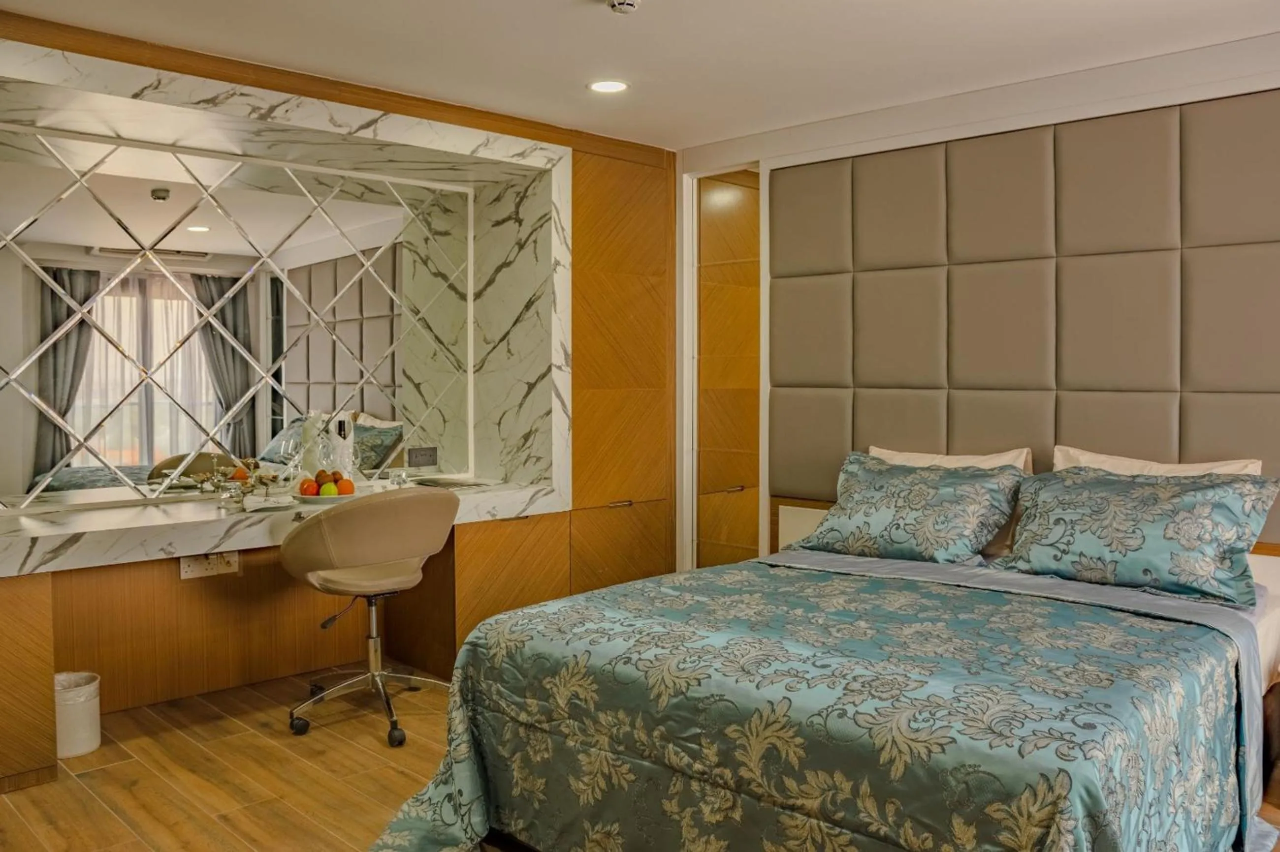 Bed in Novel Centre Point Hotel