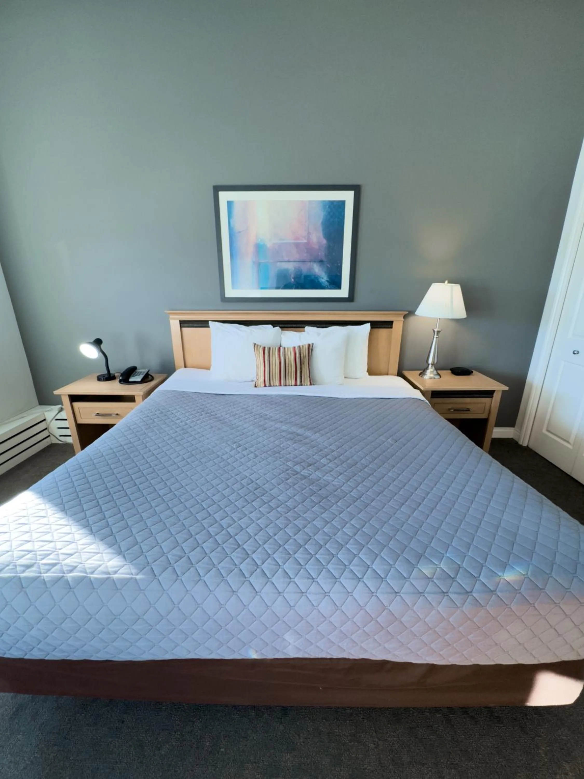 Bed in The Met Hotel