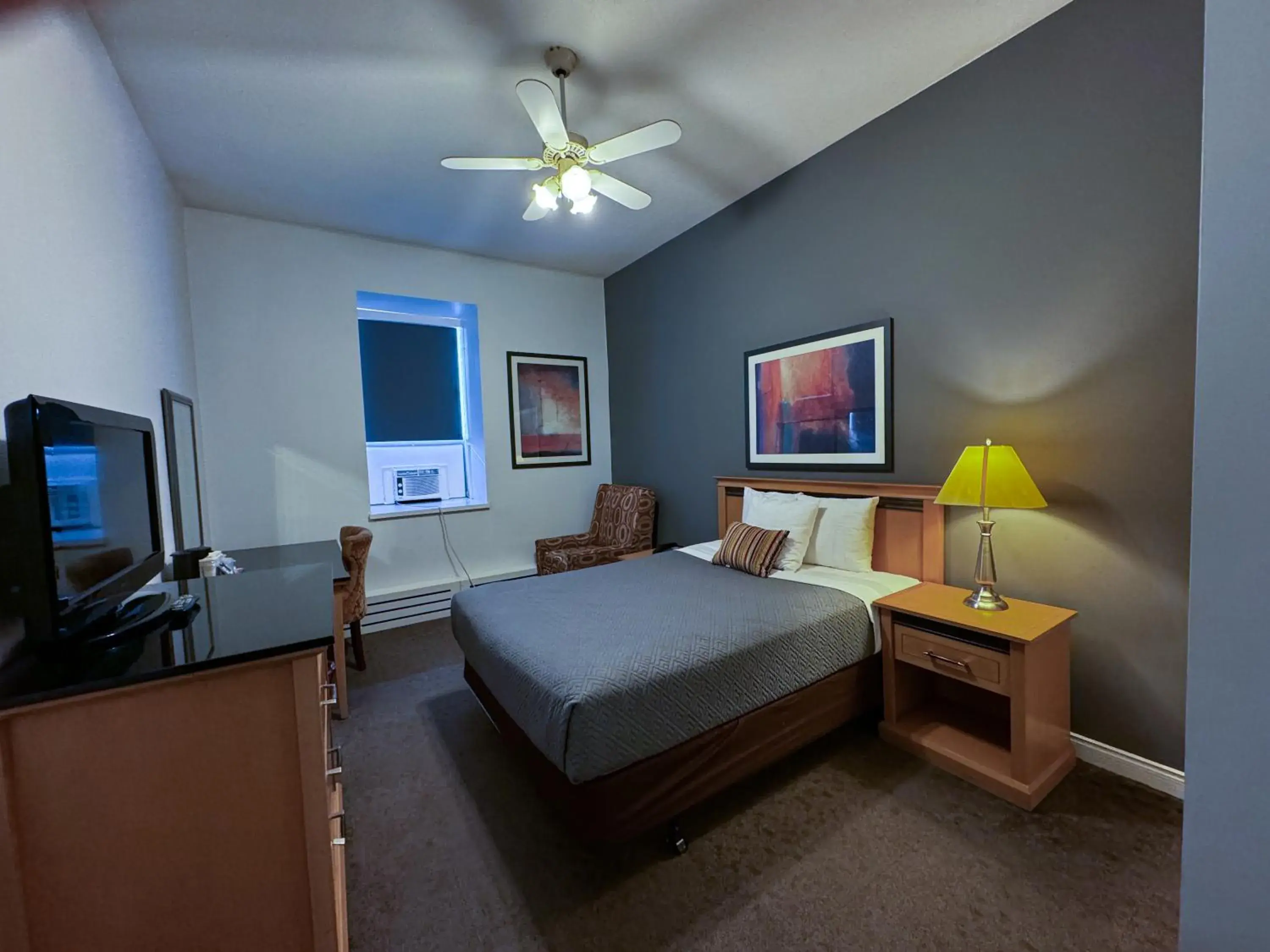 Queen Room in The Met Hotel Queen Room in The Met Hotel