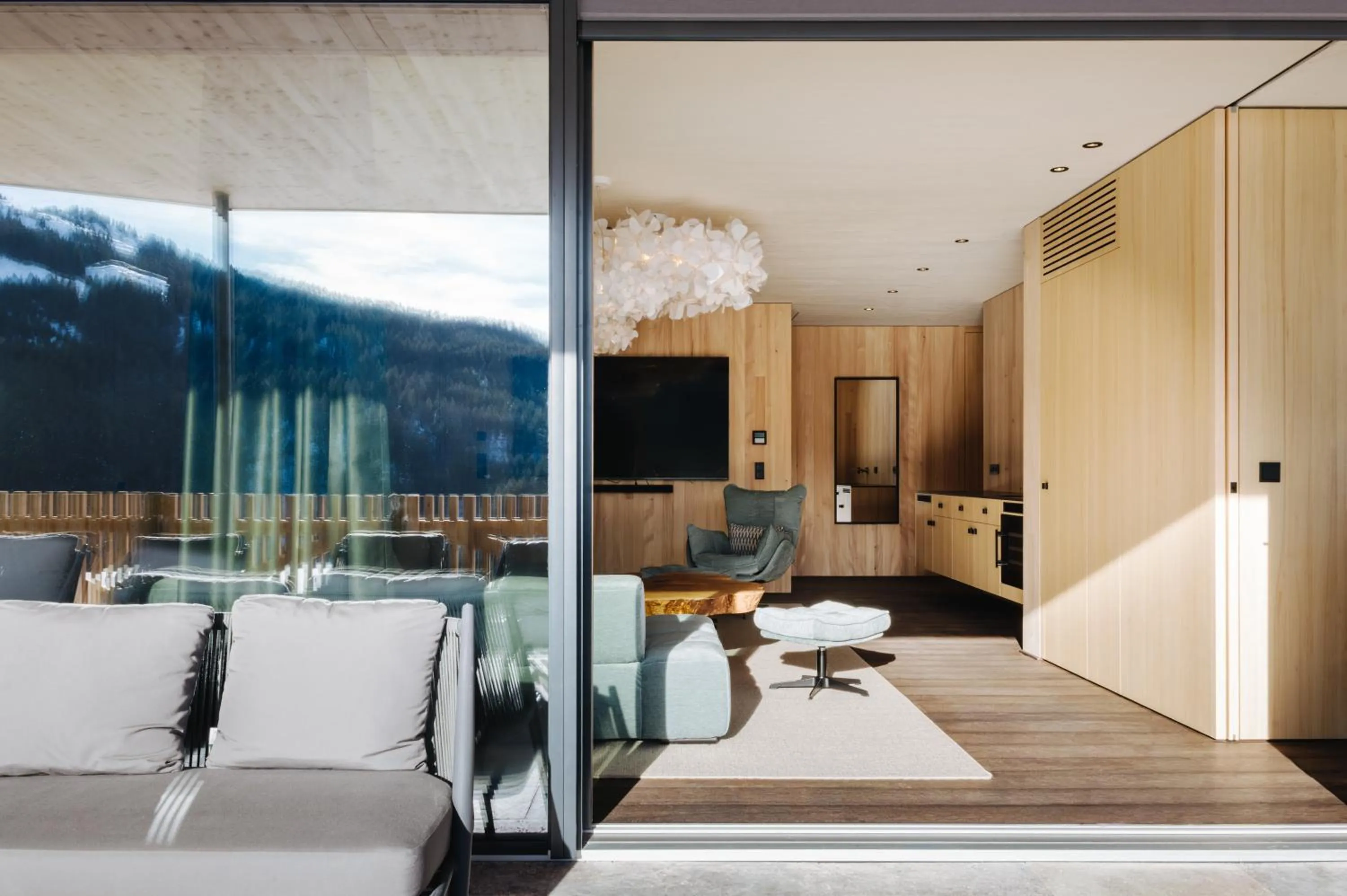 Communal lounge/ TV room in Torghele's Wald & Fluh