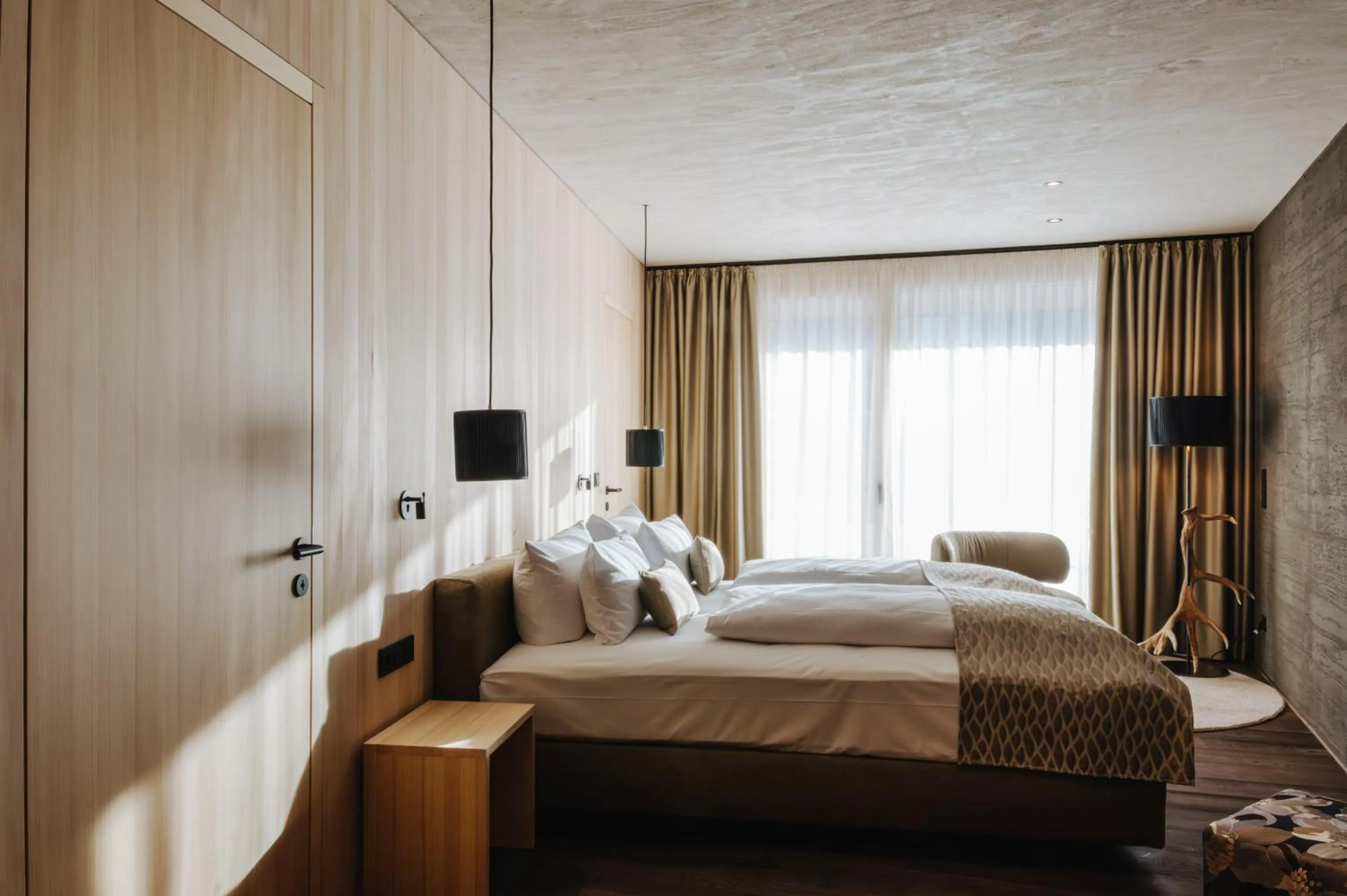 Bed in Torghele's Wald & Fluh